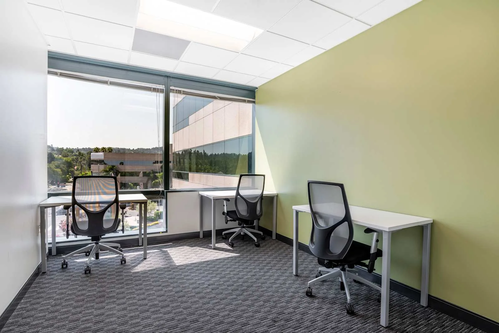 Regus CA, Encino - Encino Corporate Center, Private office, 3 desks, Encino, CA
