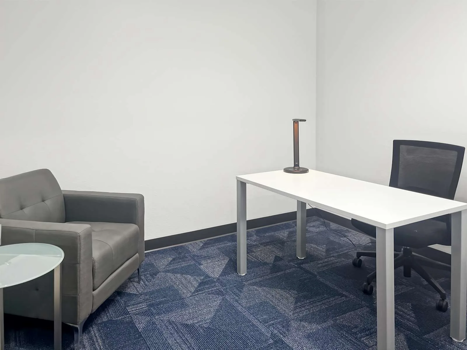 Regus CA, Fresno - 1690 W Shaw Ave, Private office, 1 desk, Fresno, CA