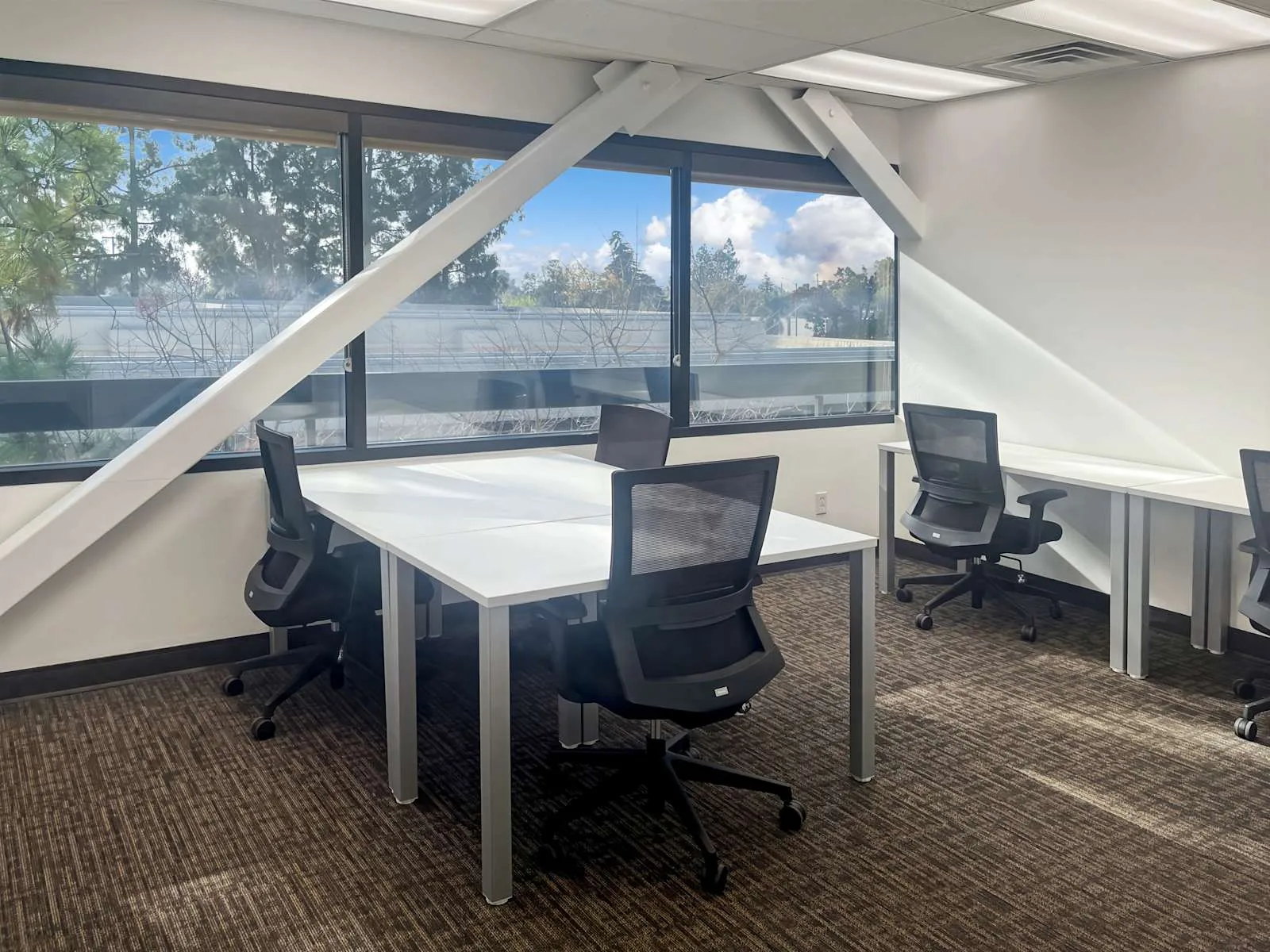 Regus CA, Fresno - 1690 W Shaw Ave, Private office, 6 desks, Fresno, CA