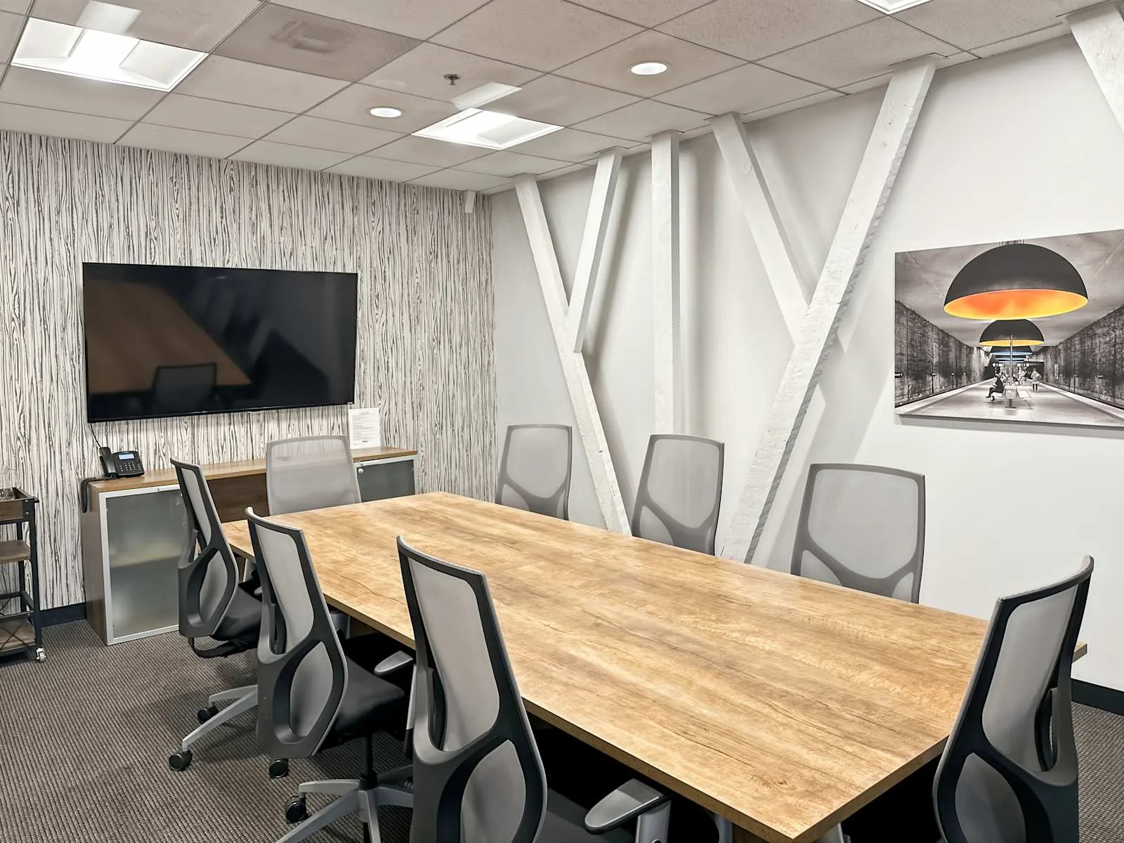 Regus CA, Glendale - Downtown Glendale, Meeting room for 8 people, Glendale, CA