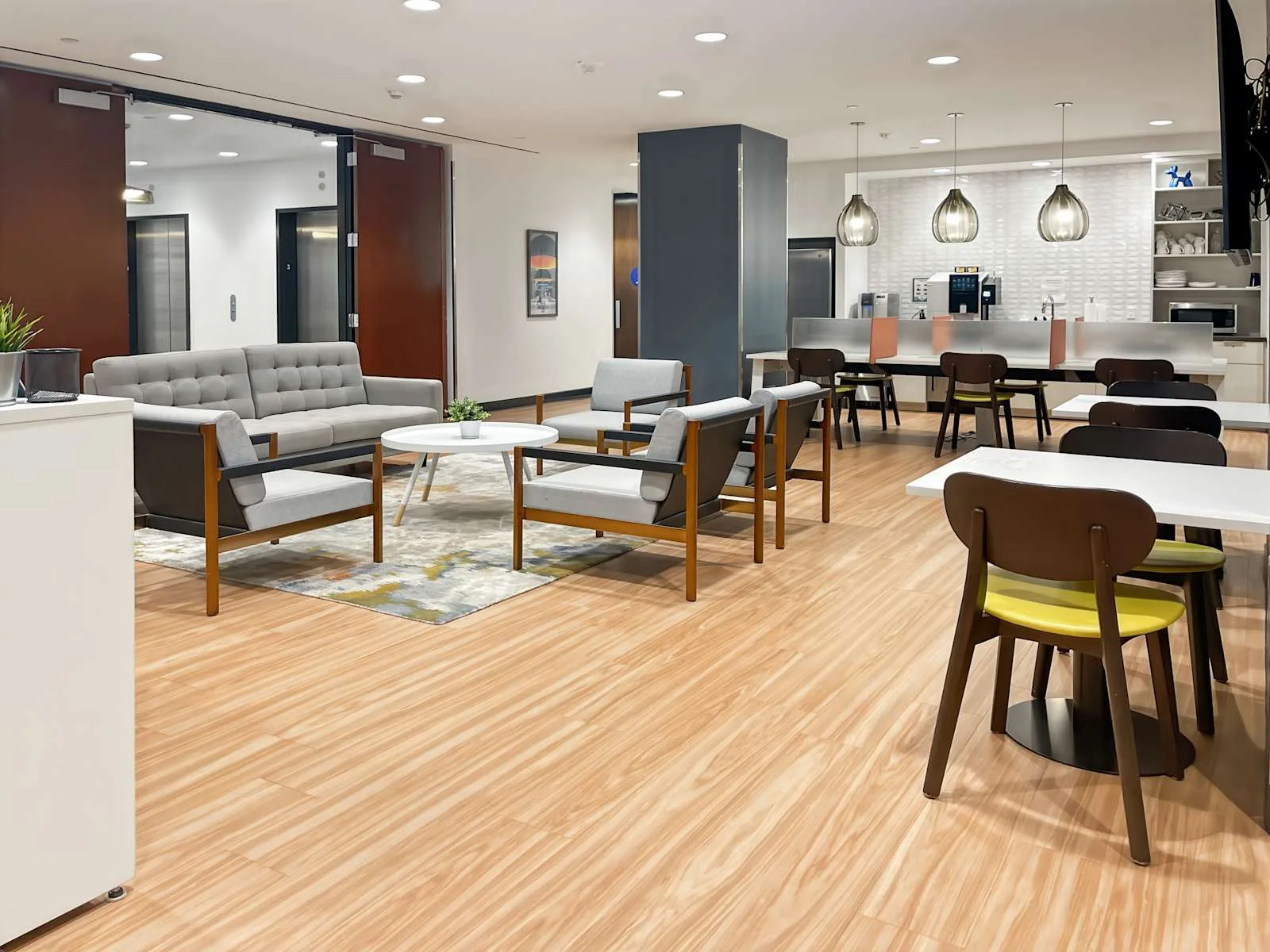 Regus CA, Newport Beach - 5000 Birch Street, Cafeteria, Newport Beach, CA