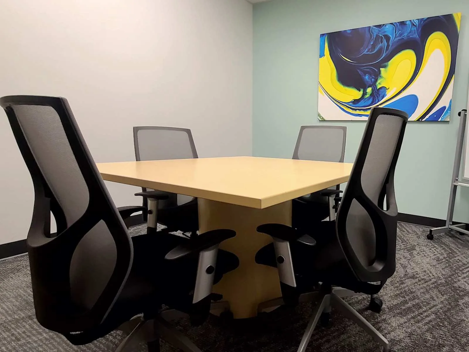 Regus CA, Newport Beach - John Wayne Airport, Meeting room for 4 people, Newport Beach, CA