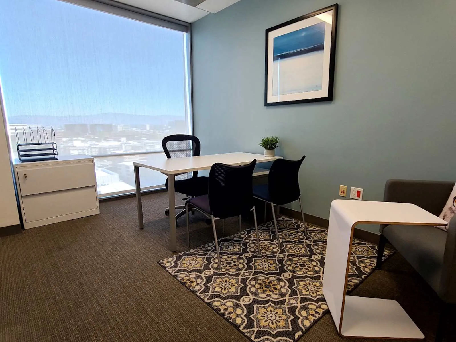 Regus CA, Newport Beach - John Wayne Airport, Private office, 1 desk, Newport Beach, CA