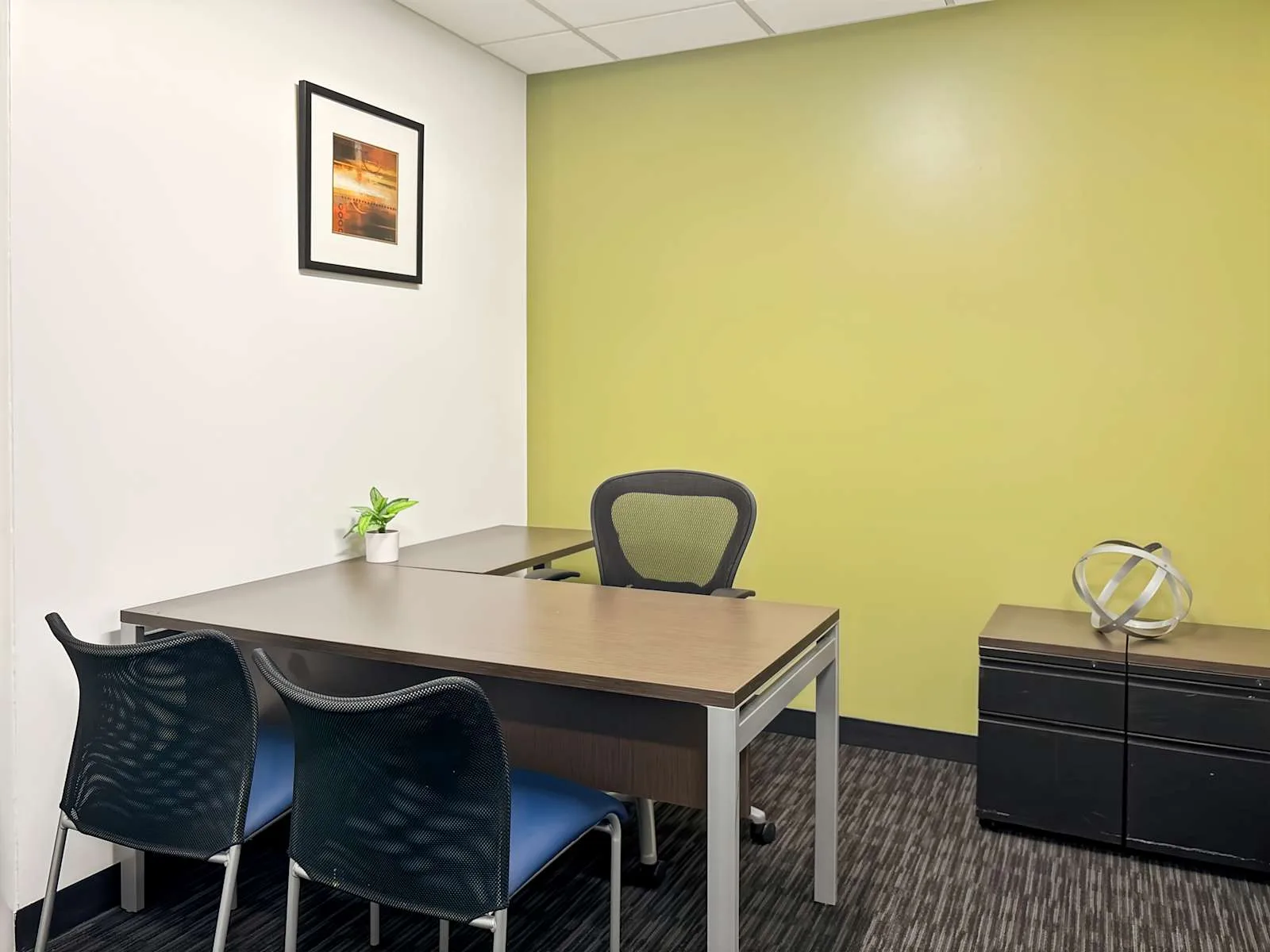 Regus CA, North Hollywood - Lankershim Plaza, Private office, 1 desk, North Hollywood, CA