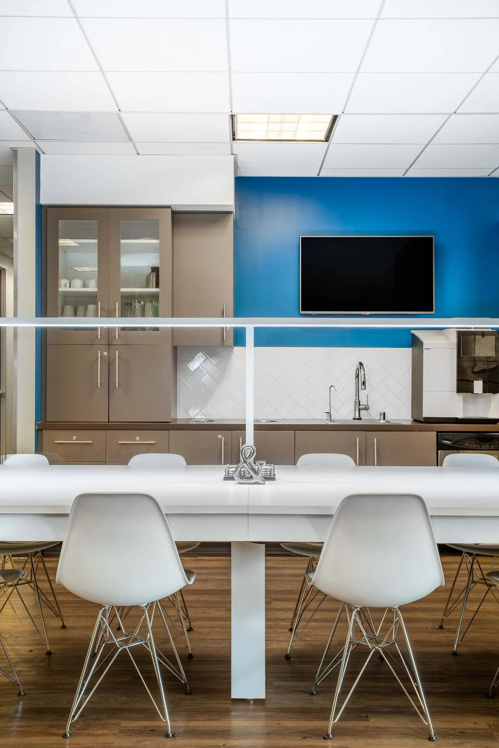 Regus CA, Oakland - Lake Merritt, Kitchen, Oakland, CA
