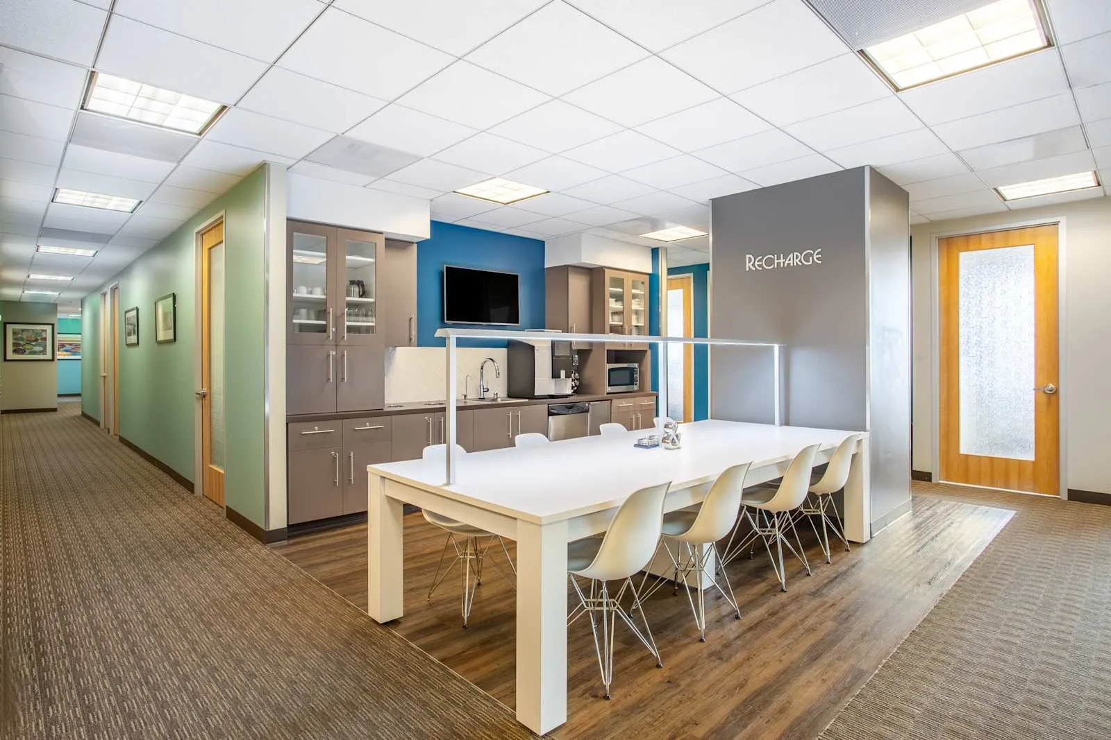 Regus CA, Oakland - Lake Merritt, Kitchen, Oakland, CA
