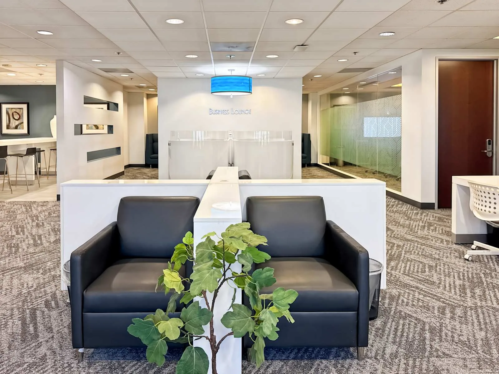 Regus CA, Ontario - One Lakeshore, Lounge, Ontario, CA
