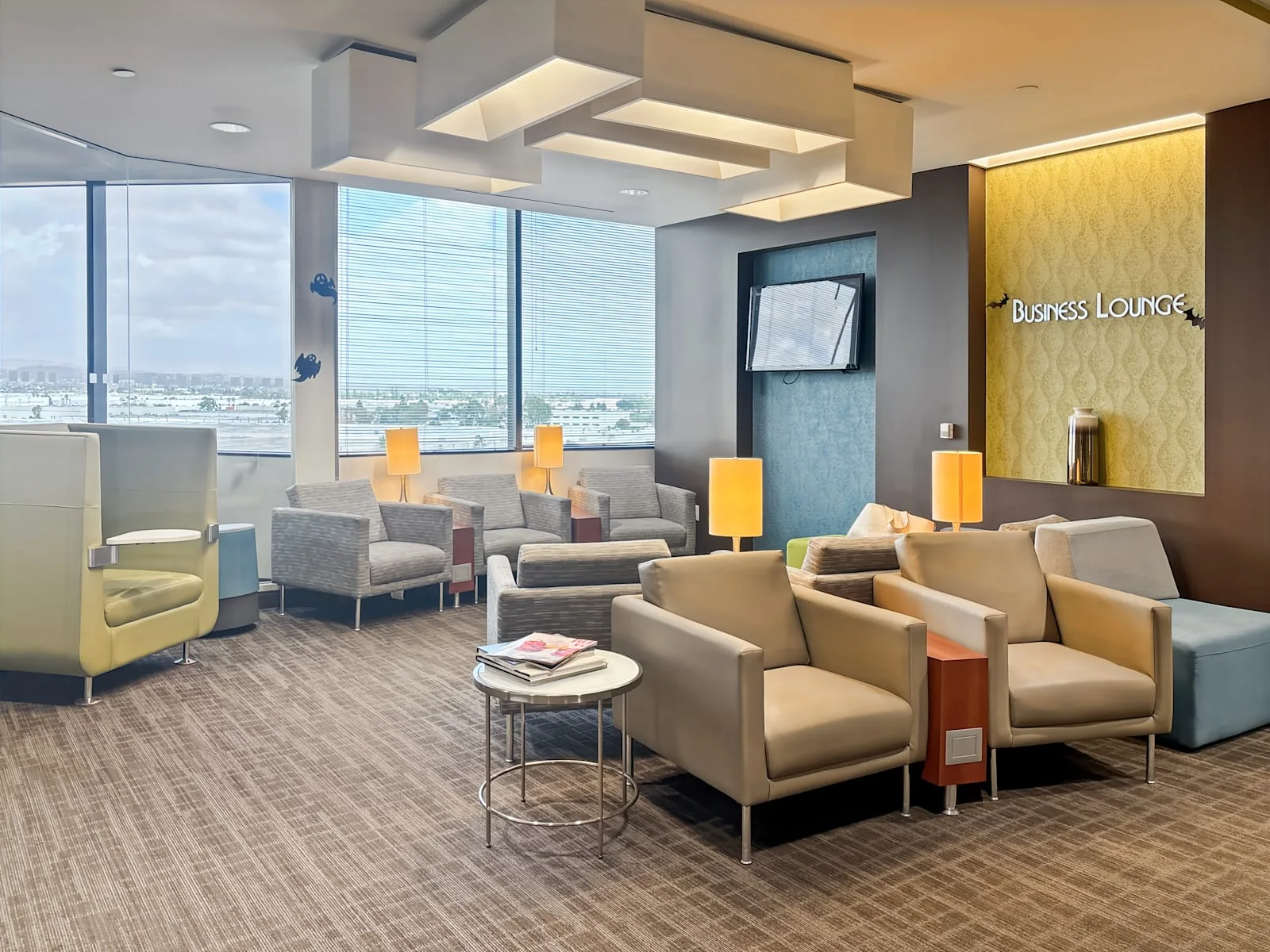Regus CA, La Palma - Centerpointe, Lounge, La Palma, CA