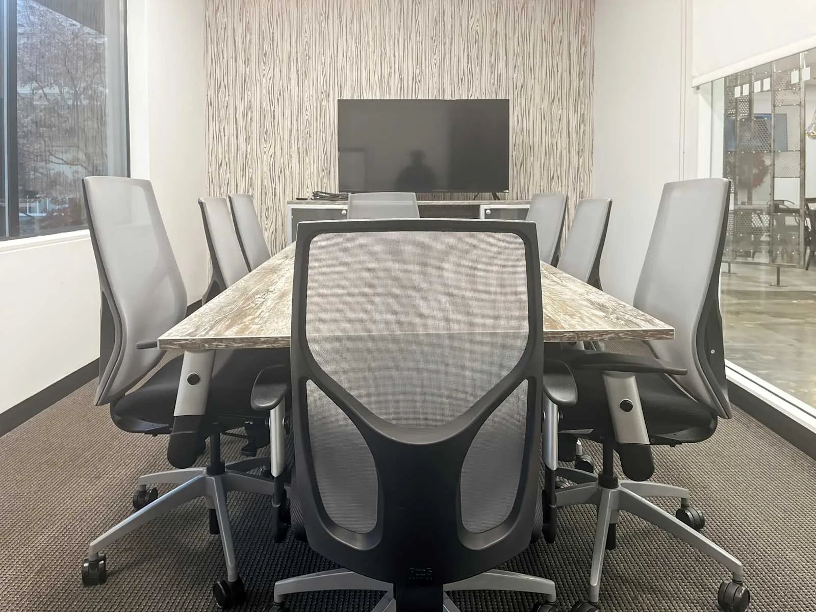 Regus CA, Palo Alto - Embarcadero Place, Meeting room for 8 people, Palo Alto, CA