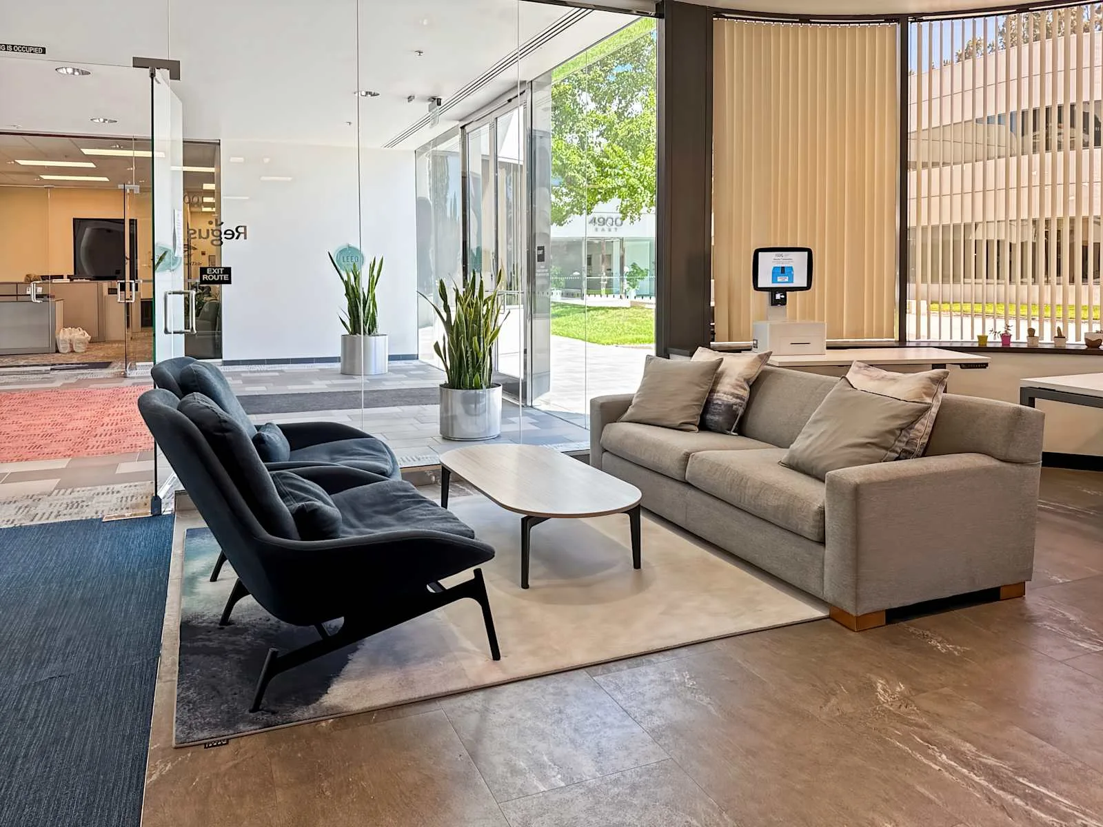 Regus CA, Pleasanton - Hopyard (HQ), Lounge, Pleasanton, CA
