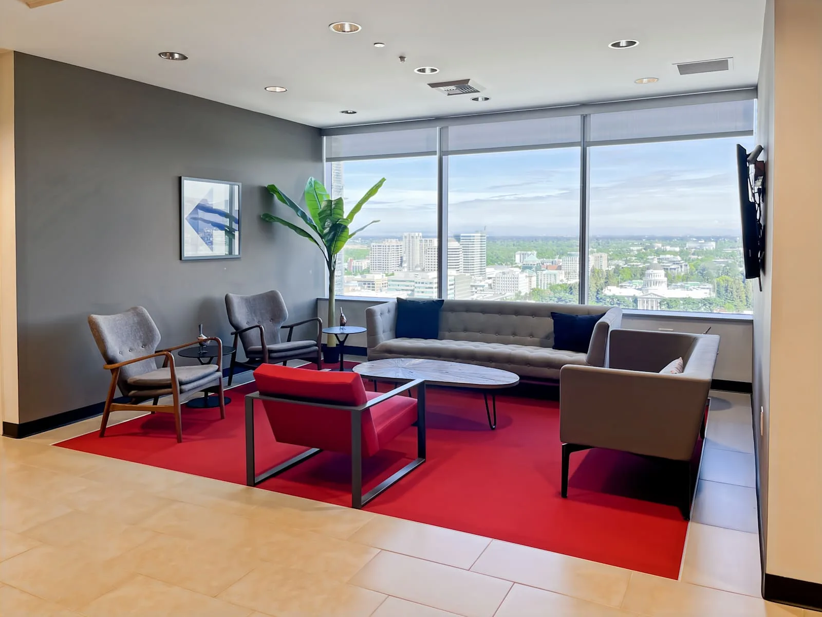 Regus CA, Sacramento - 500 Capitol Mall, Lounge, Sacramento, CA