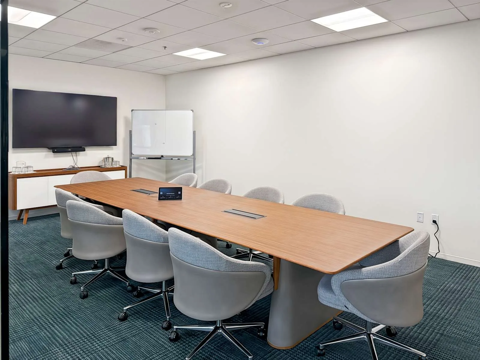 Regus CA, San Diego - 225 Broadway, Meeting room for 10 people, San Diego, CA