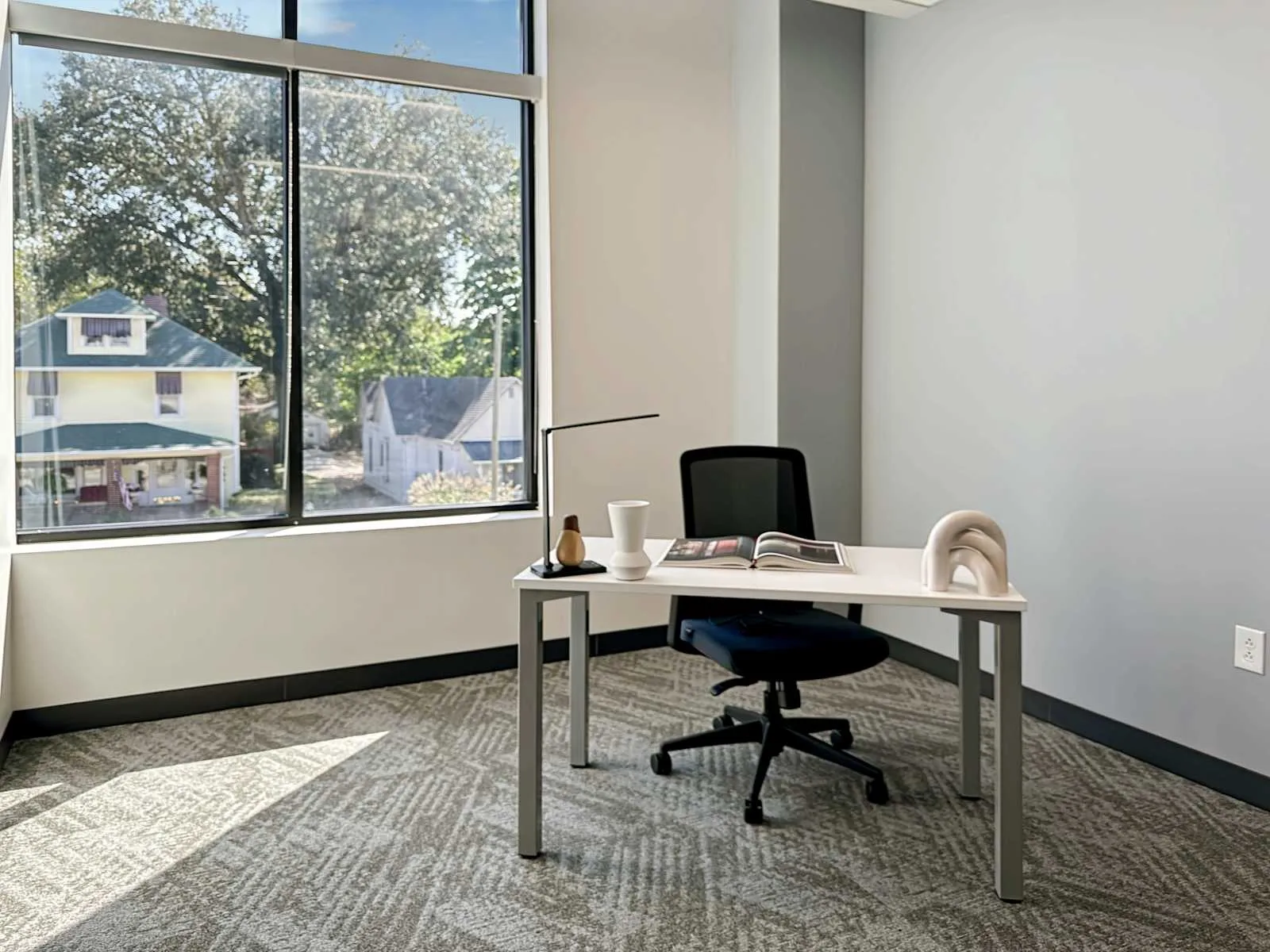 Regus CA, San Diego - 770 First Avenue, Private office, 1 desk, San Diego, CA