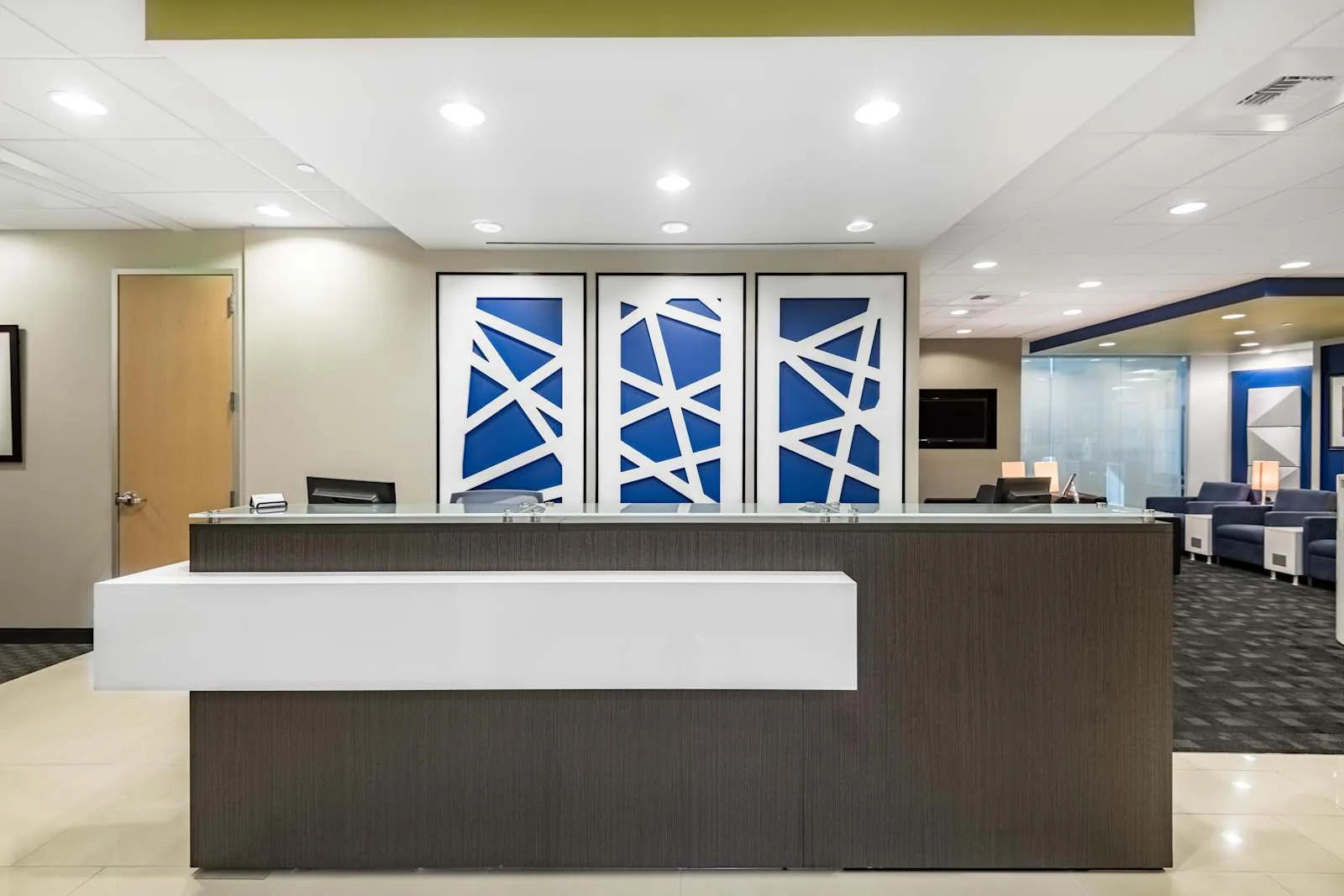 Regus CA, San Diego - Cush Plaza, Reception, La Jolla, CA