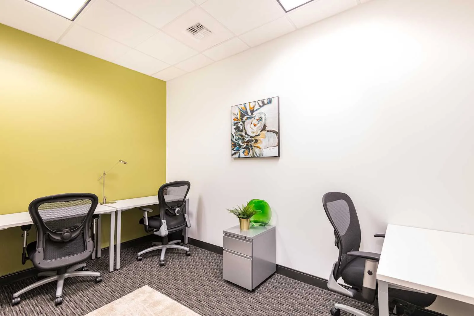 Regus CA, San Diego - Cush Plaza, Private office, 3 desks, La Jolla, CA