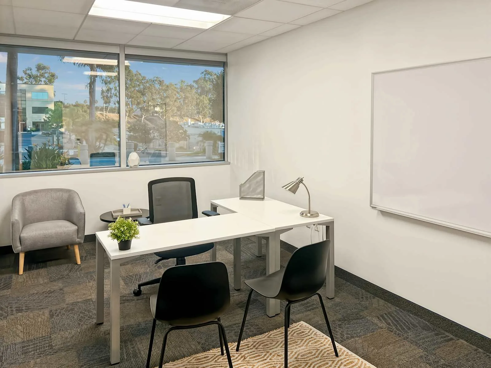 Regus CA, San Diego - Via del Campo Ct, Private office, 1 desk, Escondido, CA