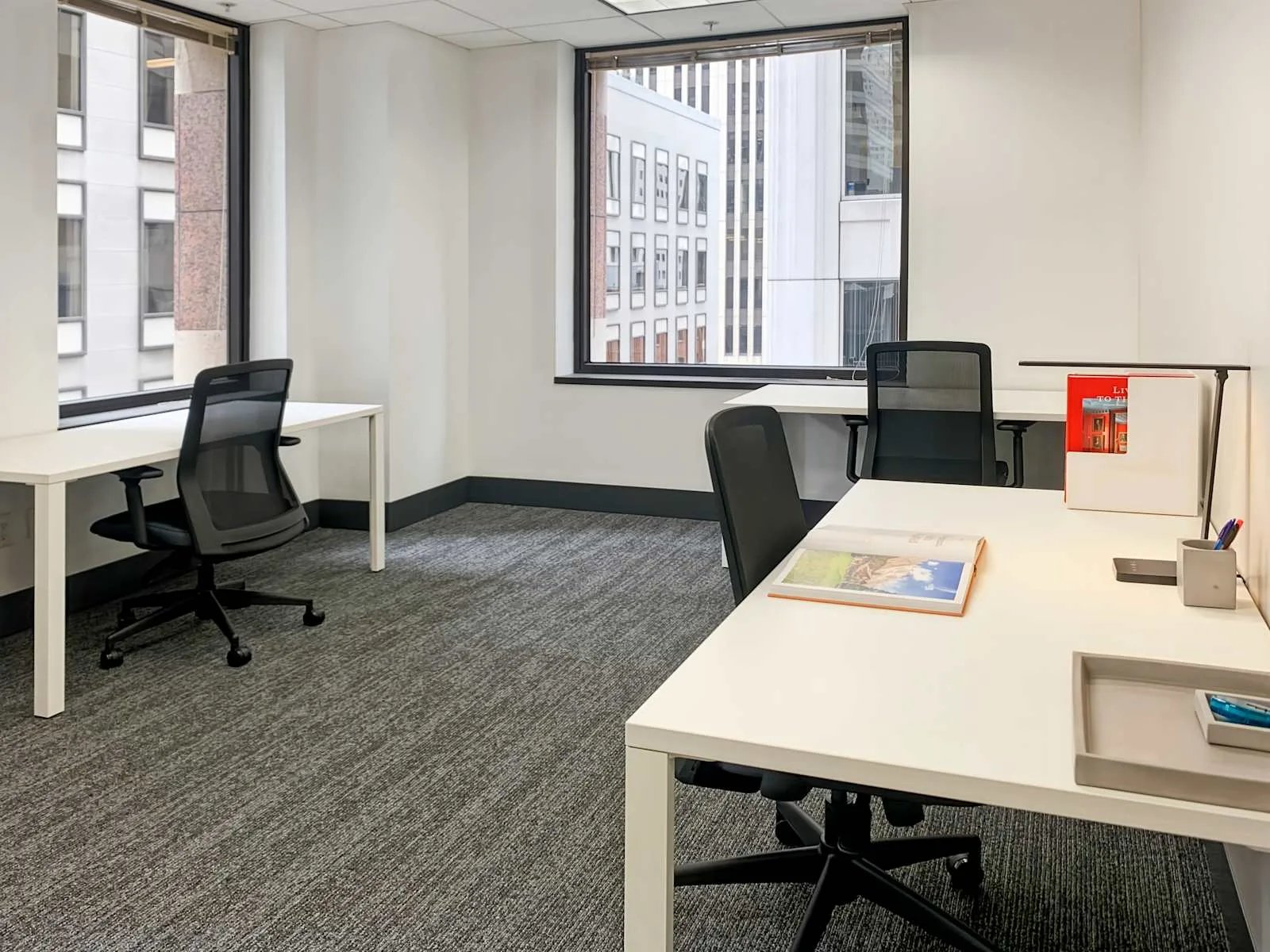 Regus CA, San Francisco - 71 Stevenson St, Private office, 3 desks, San Francisco, CA