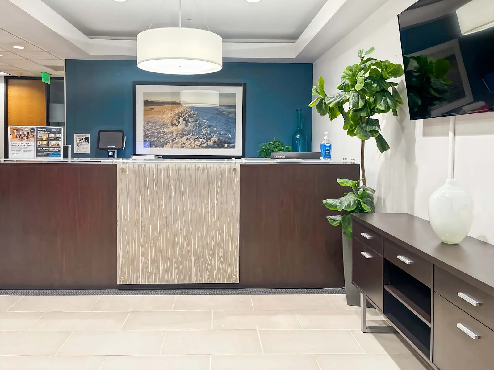 Regus CA, San Jose - San Jose Airport, Reception, San Jose, CA
