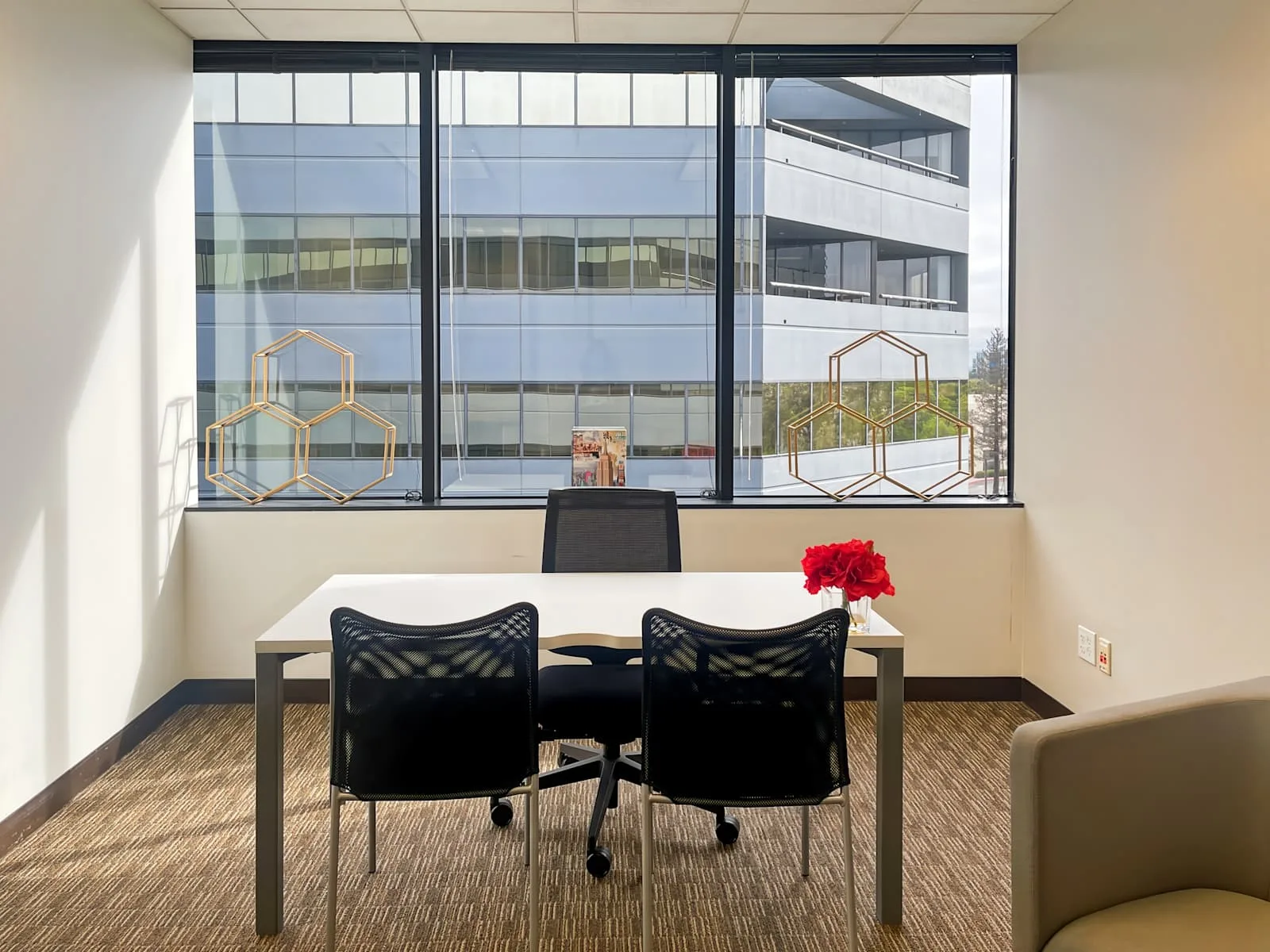 Regus CA, San Jose - San Jose Airport, Private office, 1 desk, San Jose, CA