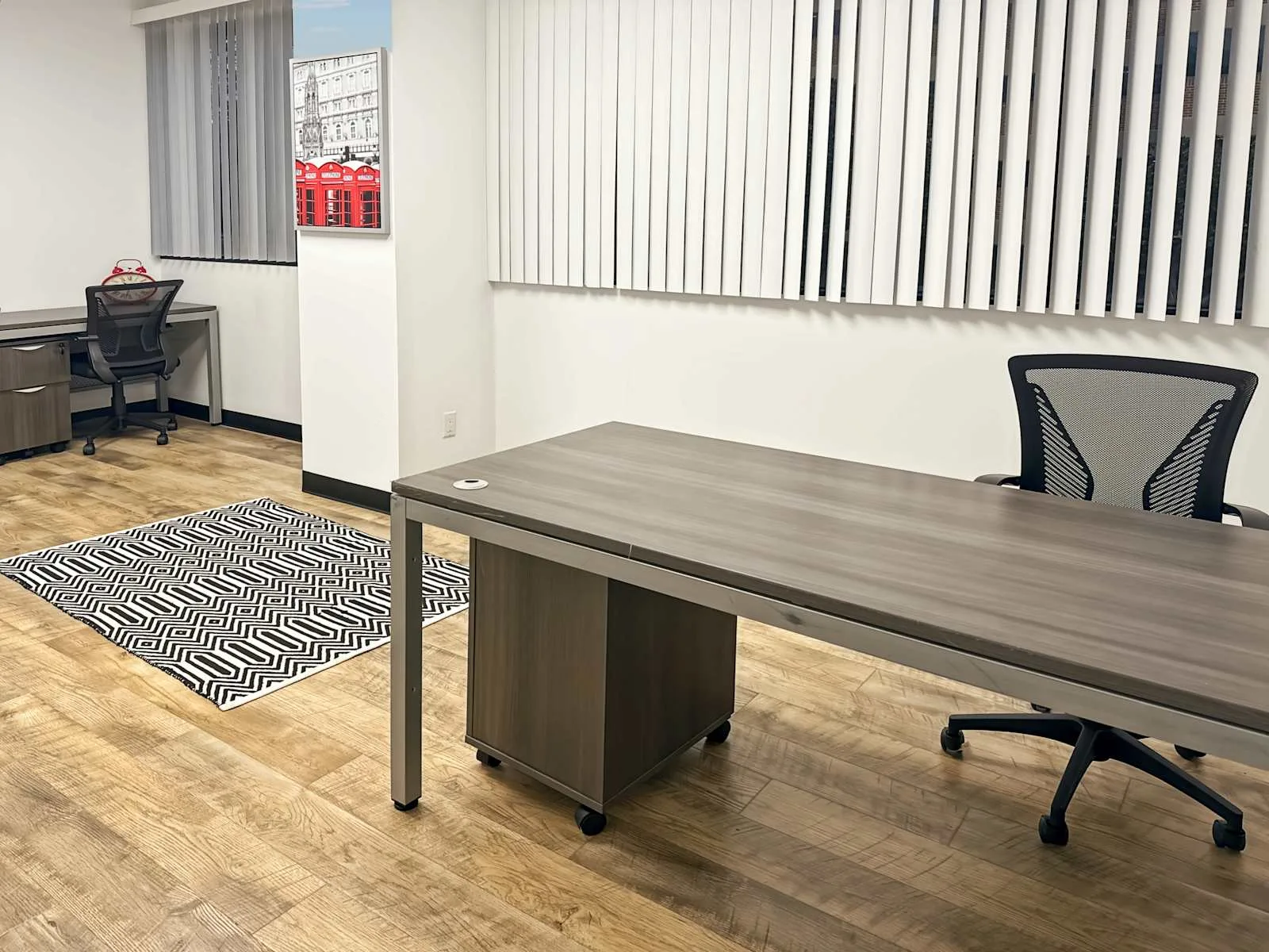 Regus CA, Santa Ana - W Civic Center Dr, Private office, 2 desks, Santa Ana, CA