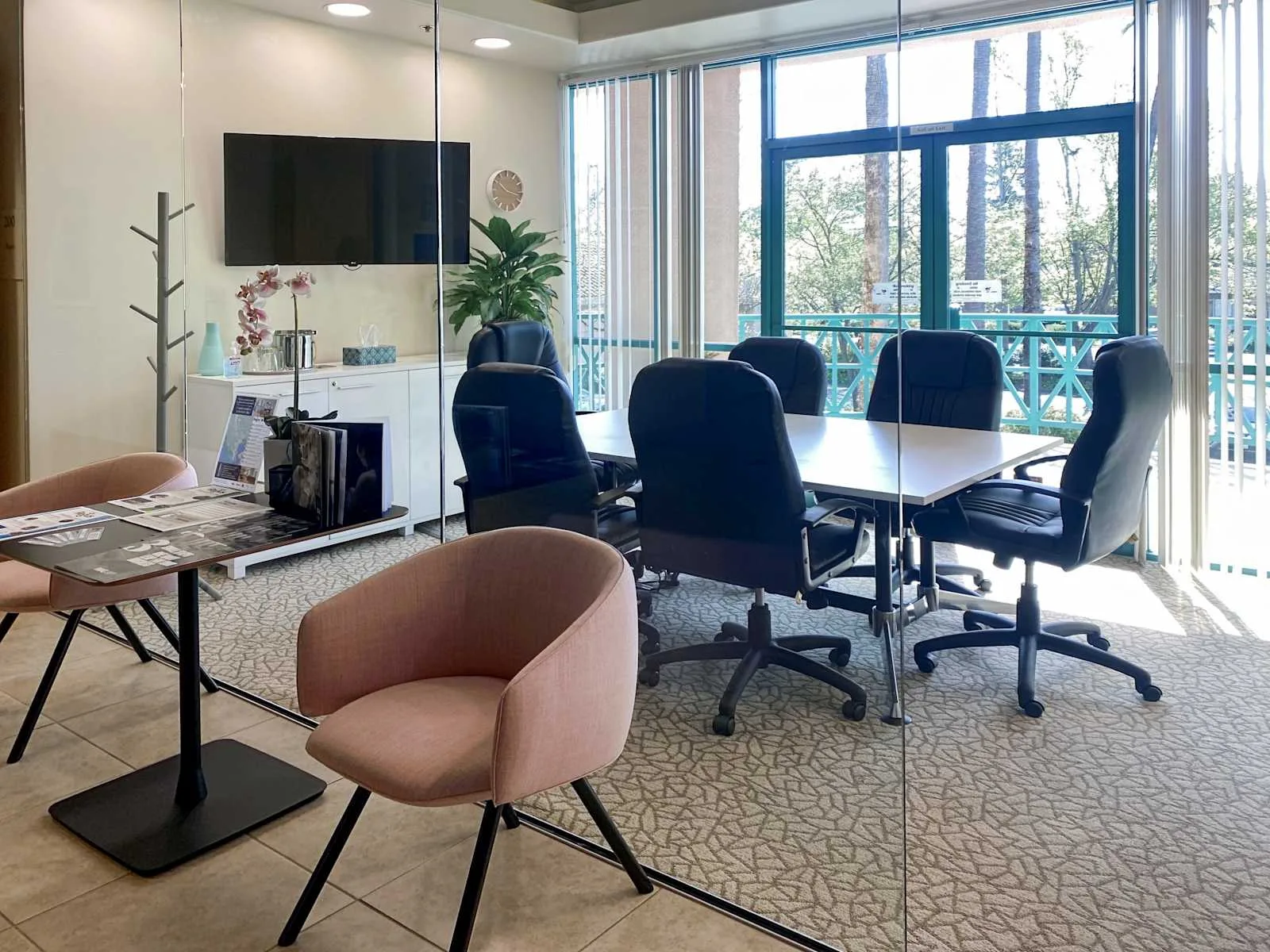 Regus CA, Santa Rosa- Guerneville Rd, Meeting room for 6 people, Santa Rosa, CA