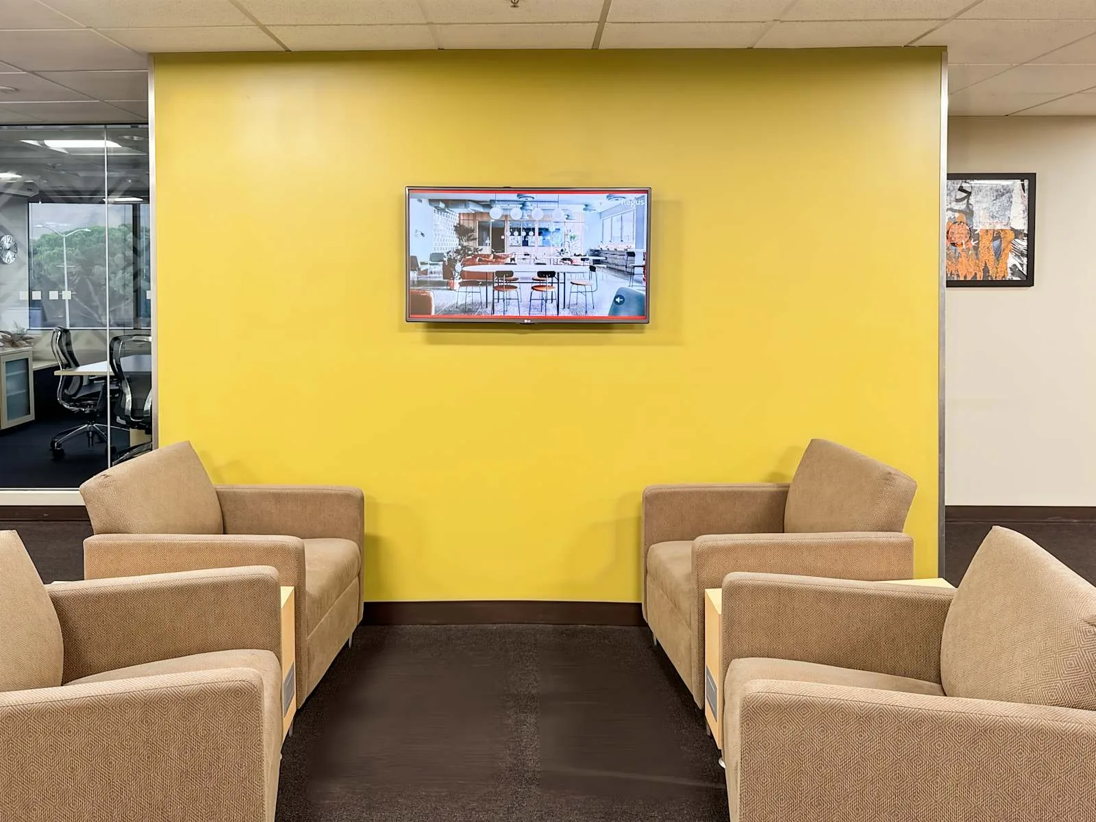 Regus CA, Sausalito - Harbor Drive Executive Park, Lounge, Sausalito, CA