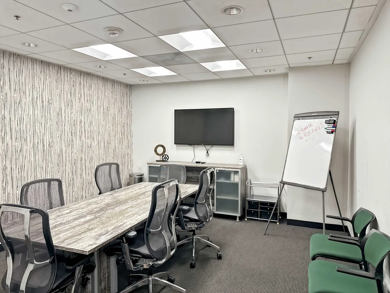 Regus CA, Sherman Oaks - Galleria, Meeting room for 6 people, Sherman Oaks, CA