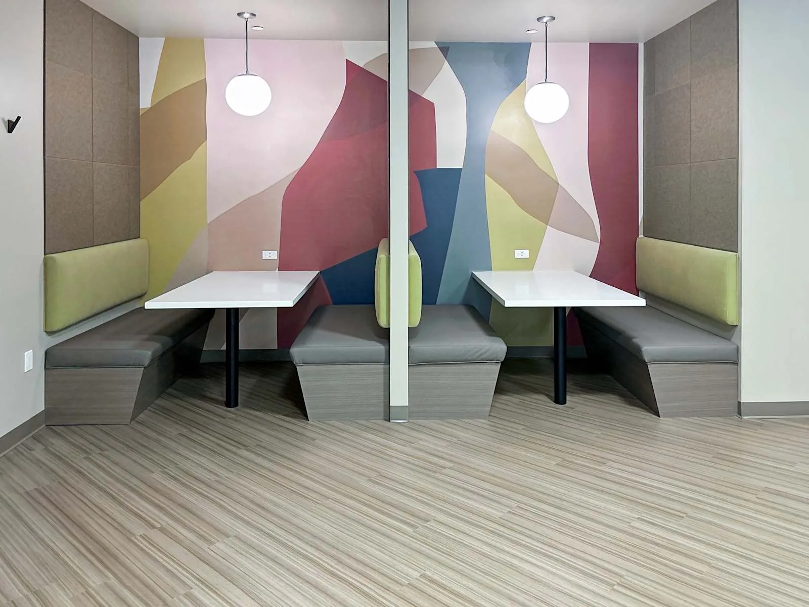 Regus CA, Temecula - Enterprise Circle, Coworking space, Temecula, CA