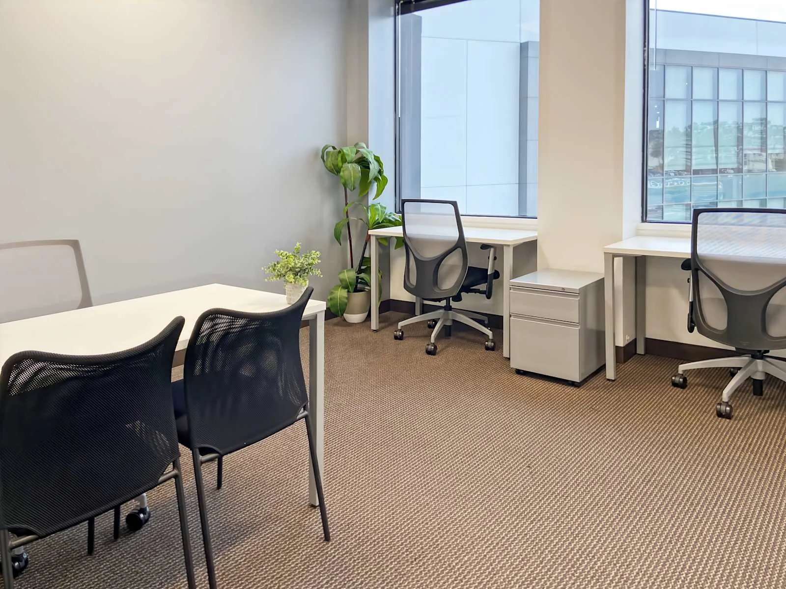 Regus CA, Torrance - Del Amo, Private office, 4 desks, Torrance, CA