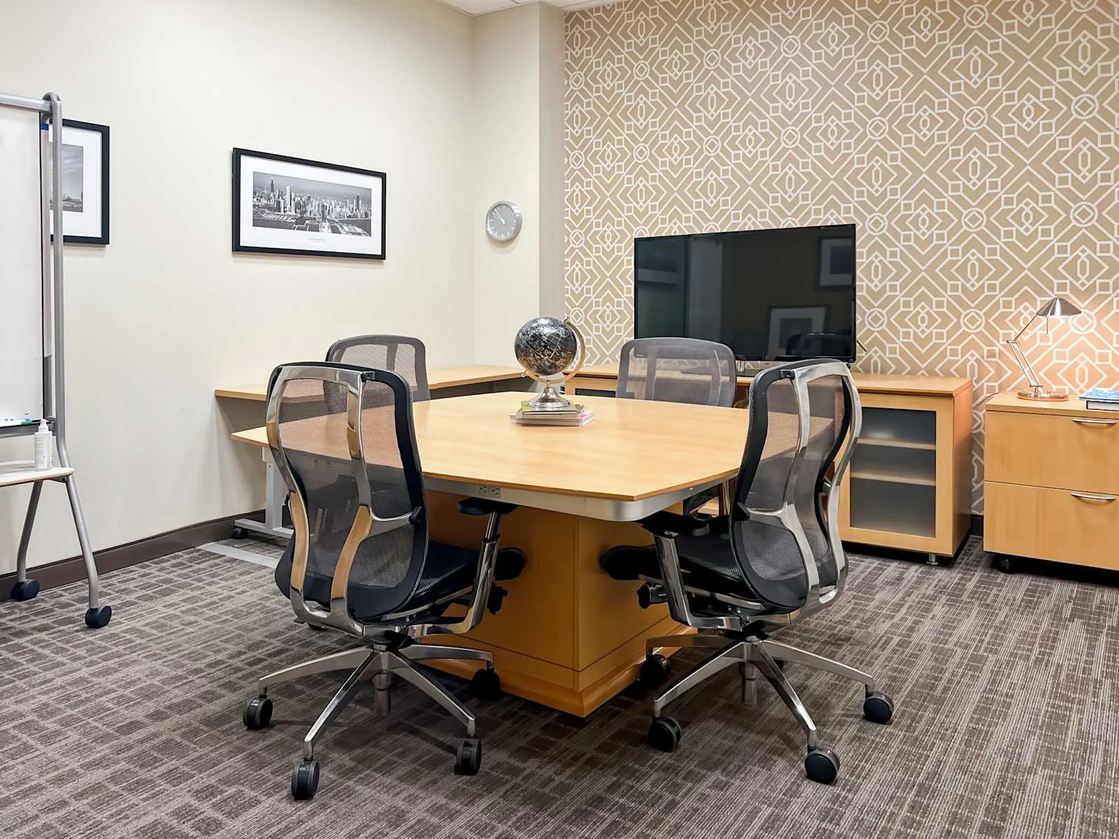 Regus CA, Valencia - Gateway Plaza, Meeting room for 4 people, Valencia, CA