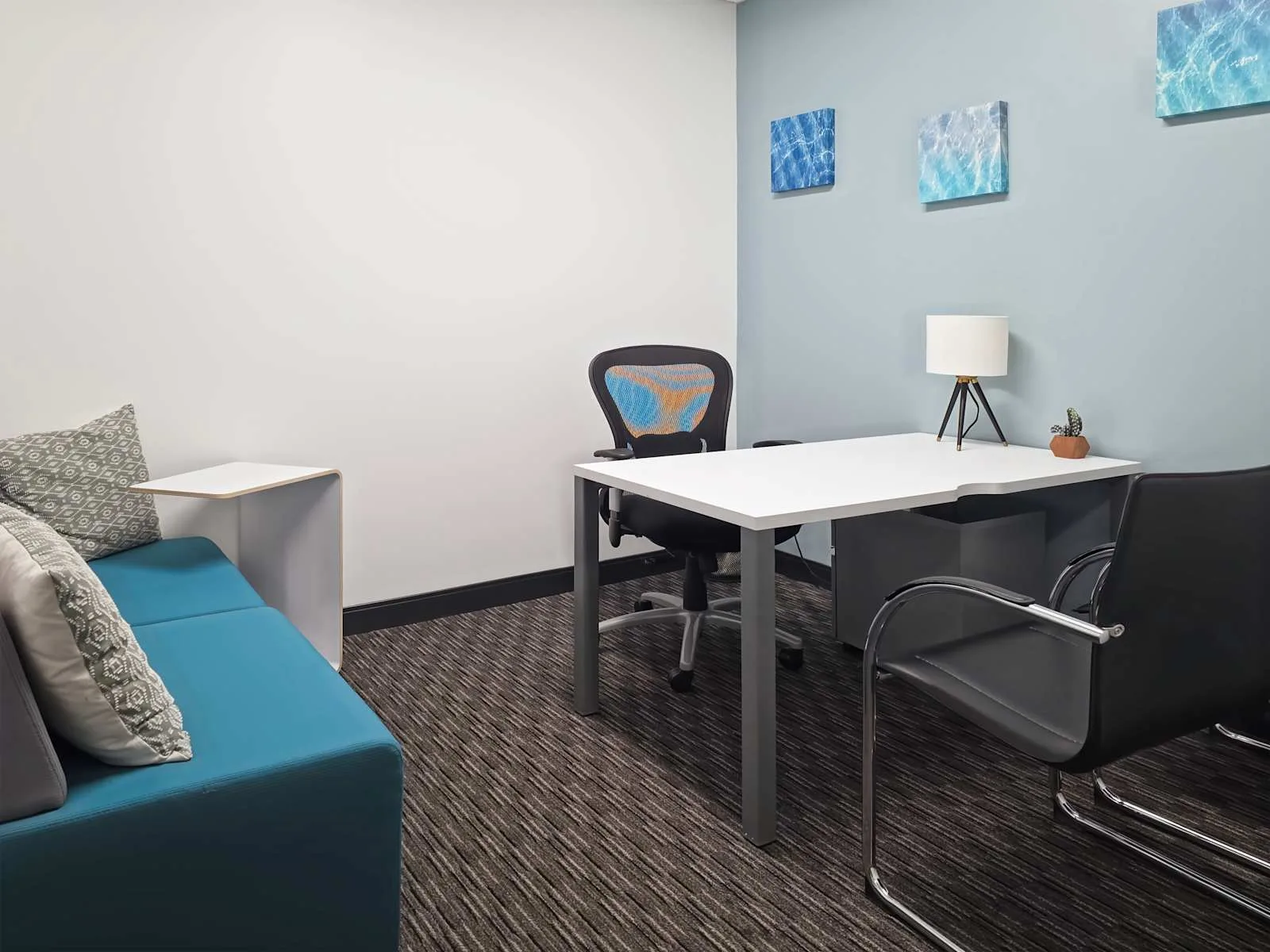 Regus CA, Westlake Village - Russell Ranch Parkway, Private office, 1 desk, Westlake Village, CA
