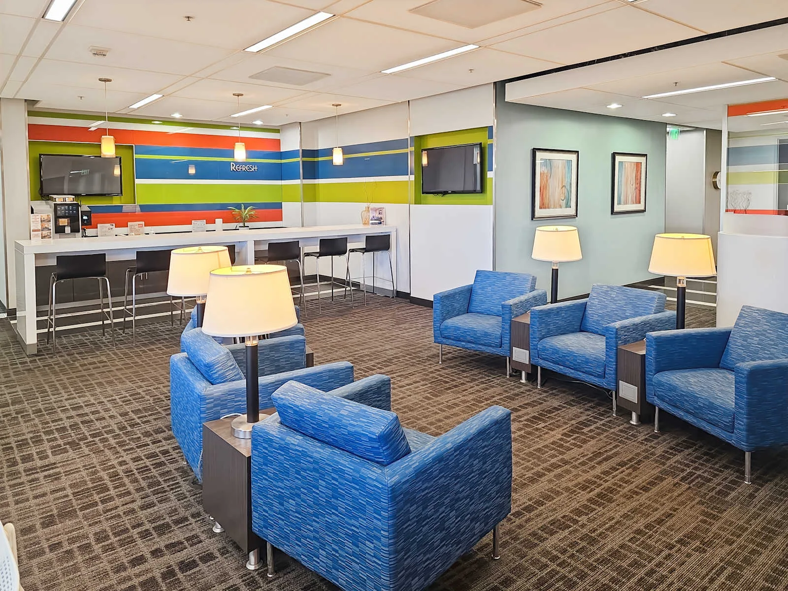 Regus CA, Westlake Village - Russell Ranch Parkway, Lounge, Westlake Village, CA