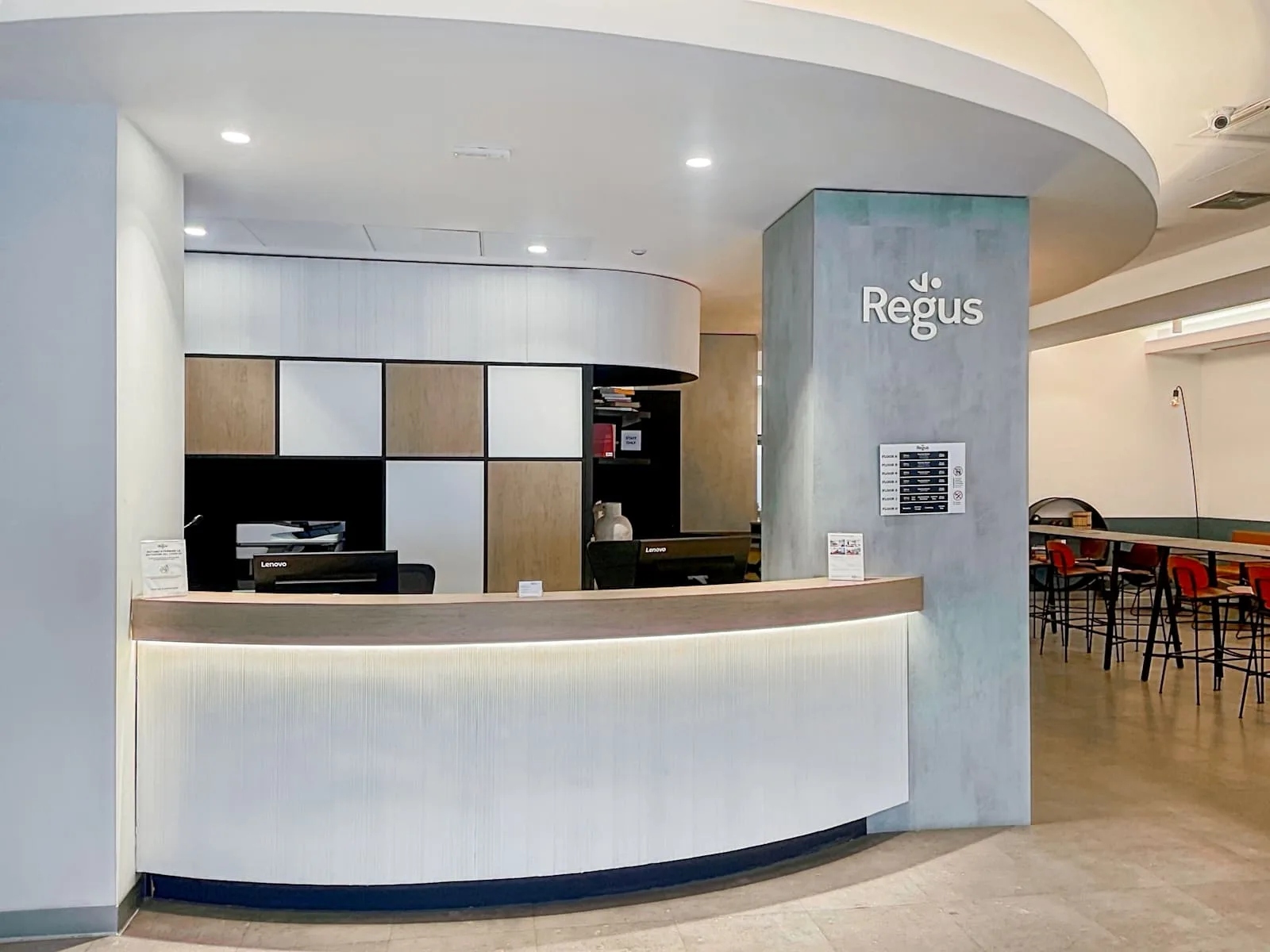 Regus Cagliari, Carlo Felice, Réception, Cagliari