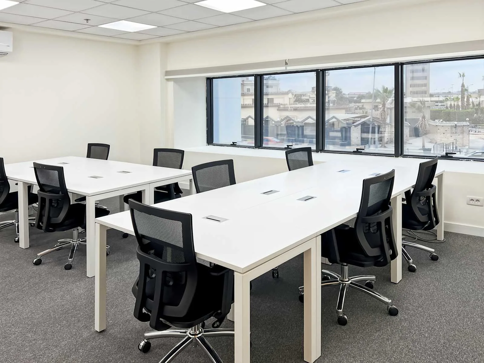 Regus Cairo, Cairo Airport, Open-plan office, Sheraton