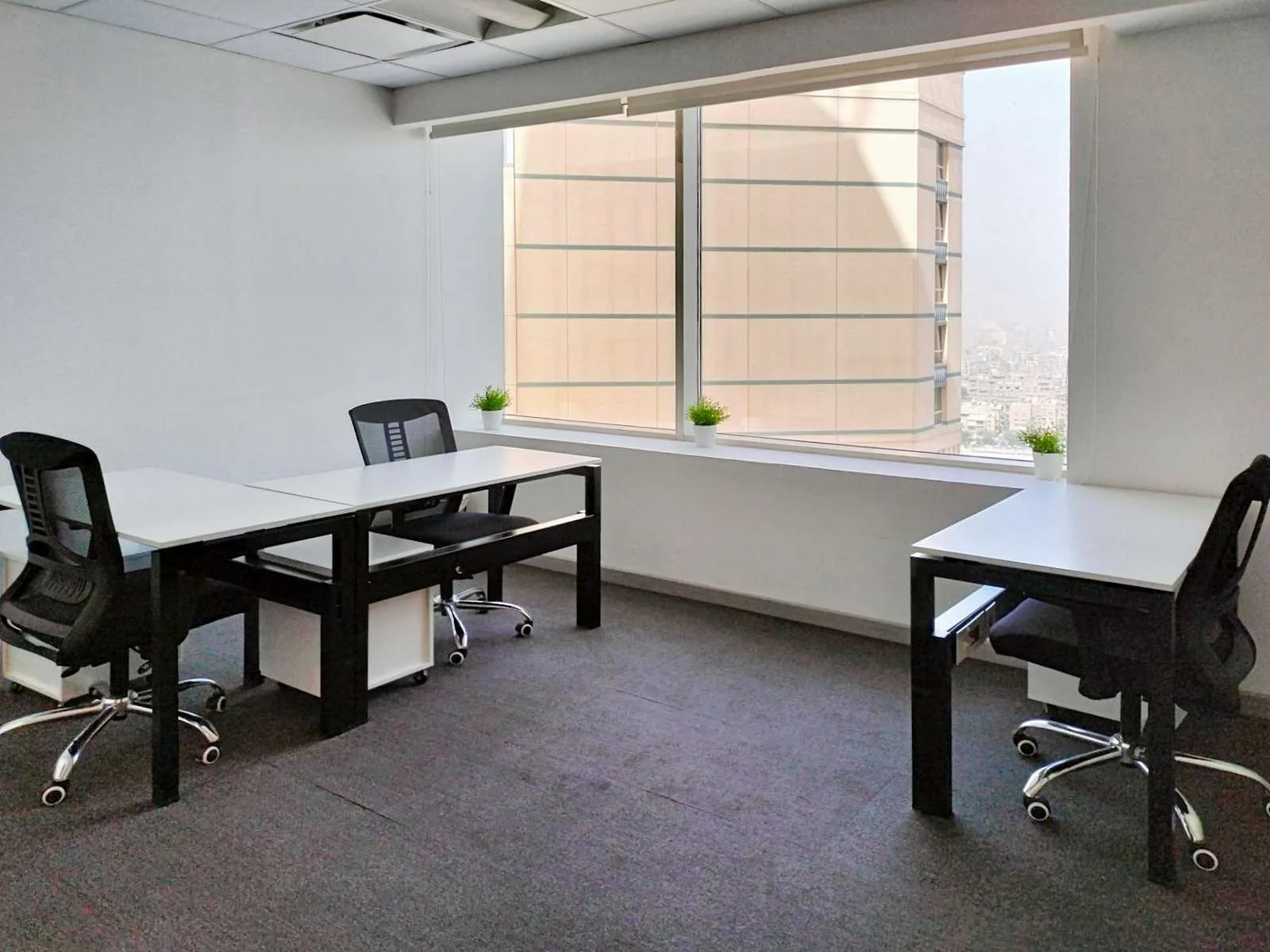 Regus CAIRO, Nile City Towers - EGP, Private office, 3 desks, Nasr City