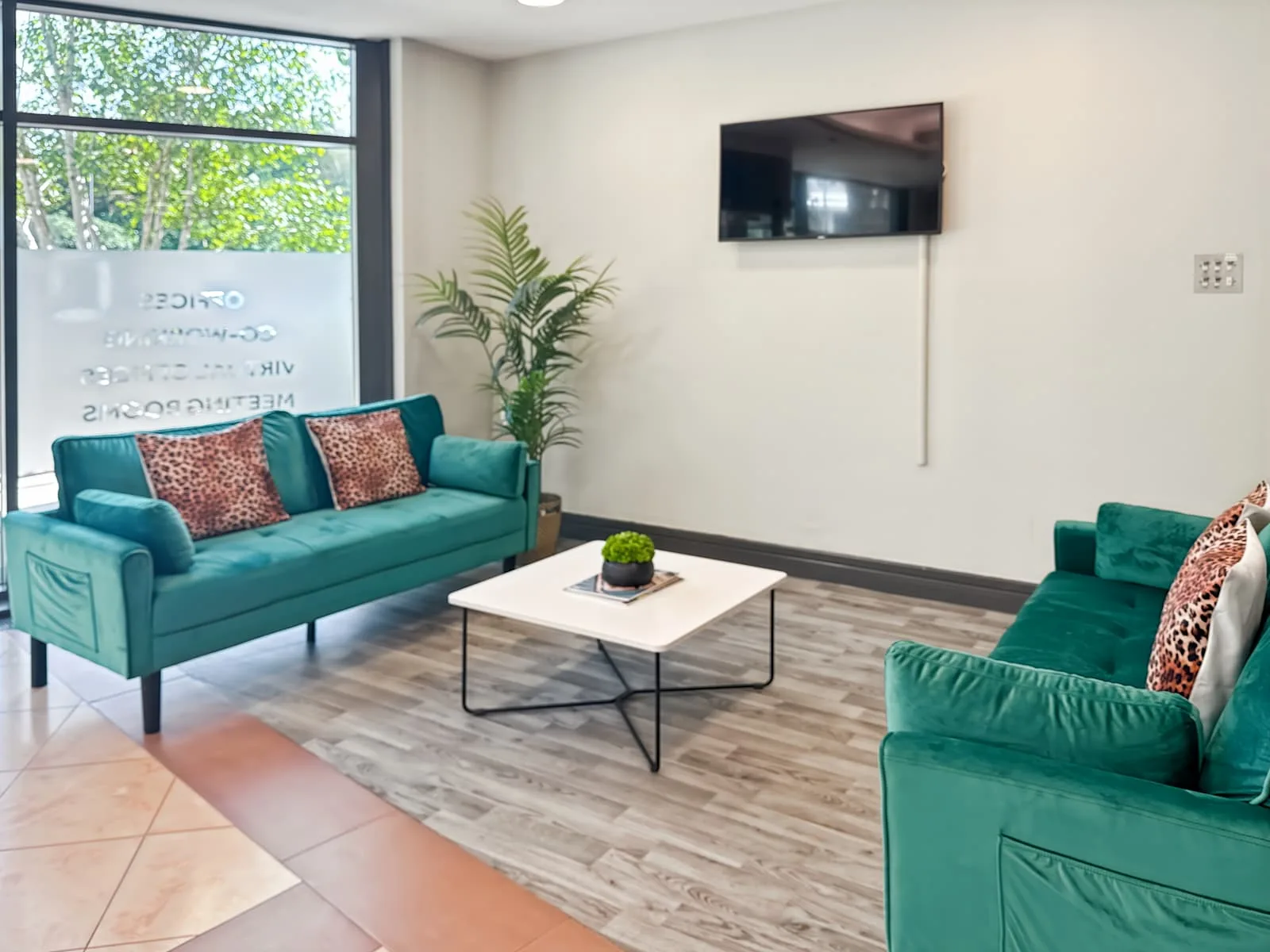 Regus CAMBERLEY, Frimley Road, Lounge, Camberley