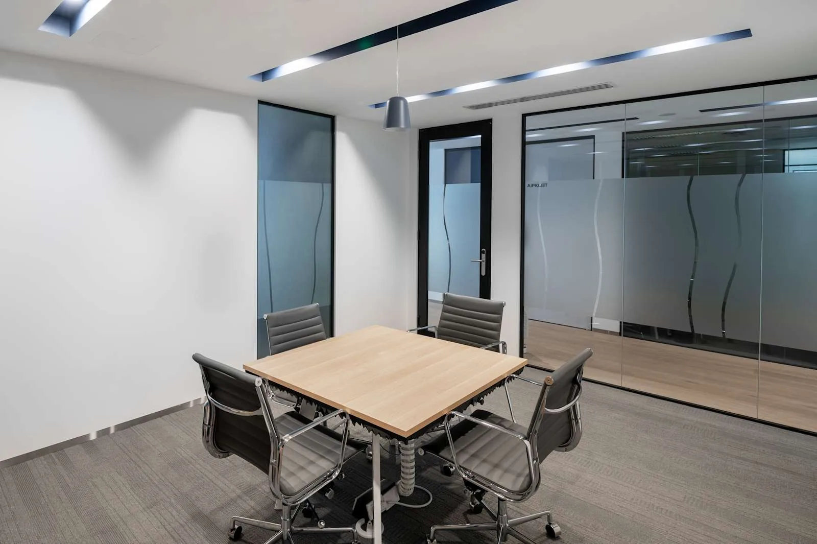 Regus CANBERRA, 15 Moore Street, Meeting room for 4 people, Canberra, ACT