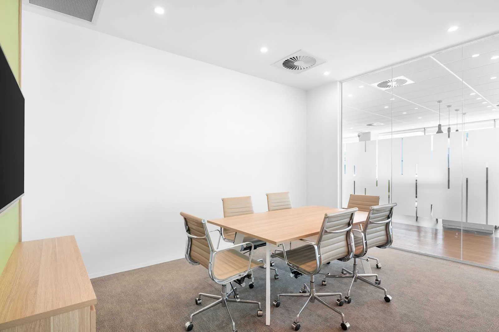 Regus CANBERRA, Canberra Airport, Meeting room for 6 people, Canberra, ACT