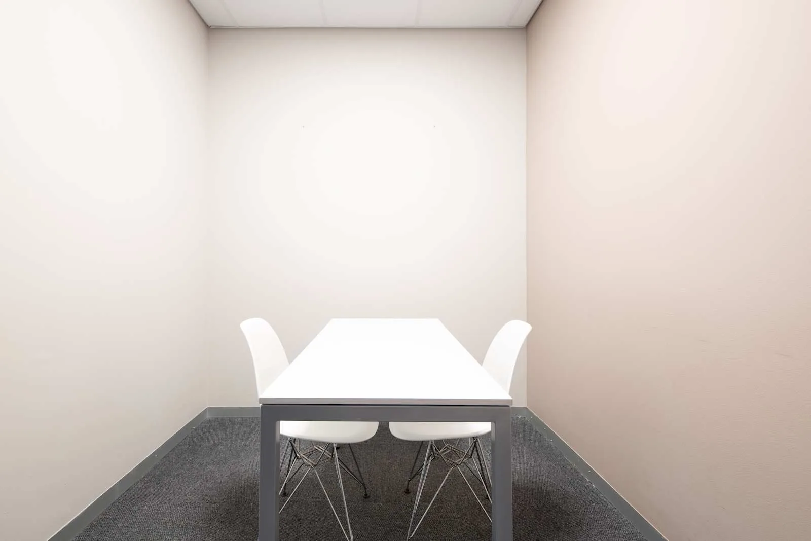 Regus CAPE TOWN, Black River Park, Meeting room for 4 people, Cape Town
