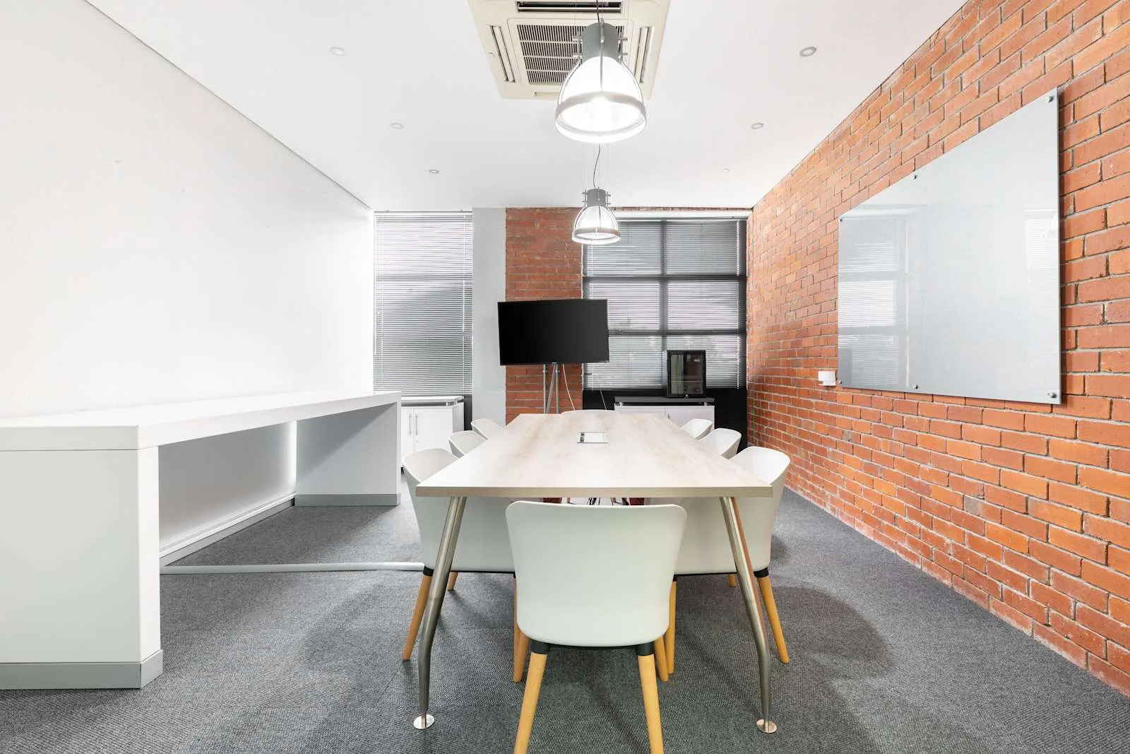 Regus CAPE TOWN, Black River Park, Meeting room for 8 people, Cape Town