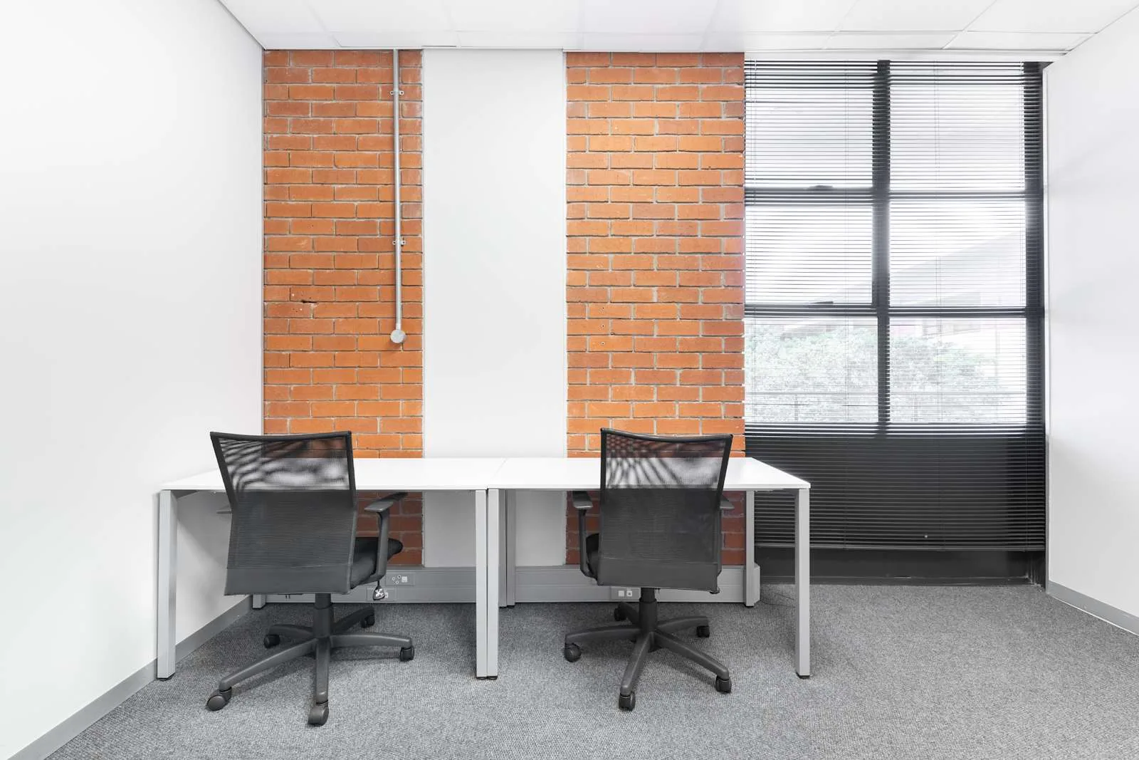 Regus CAPE TOWN, Black River Park, Private office, 2 desks, Cape Town