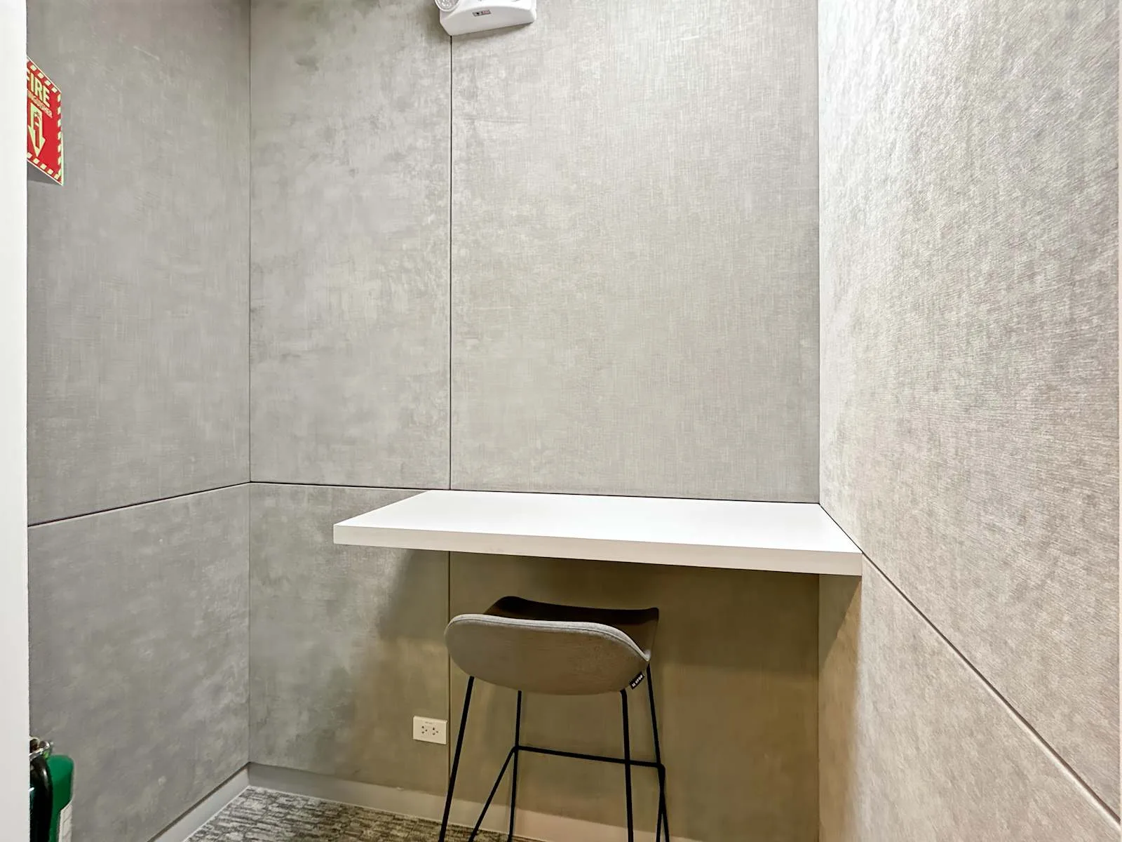Regus Carmona, First Global Technopark, Phone booth, Carmona