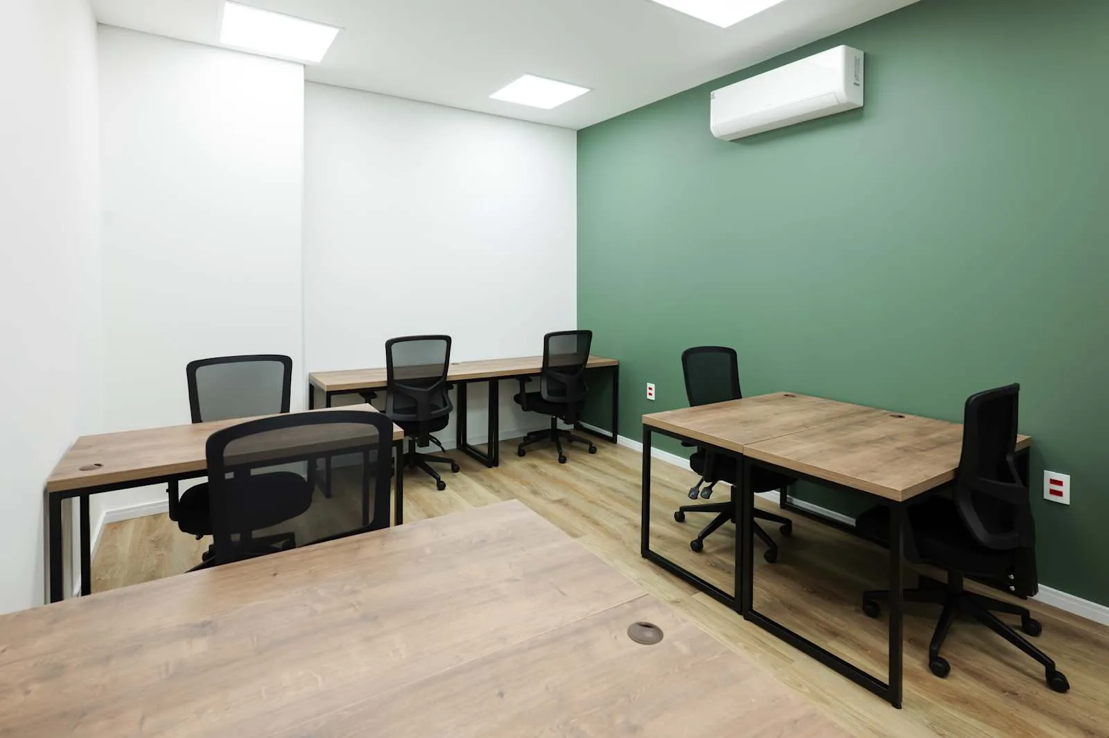 Regus Cascavel, Centro, Escritório privativo com 6 postos, Cascavel