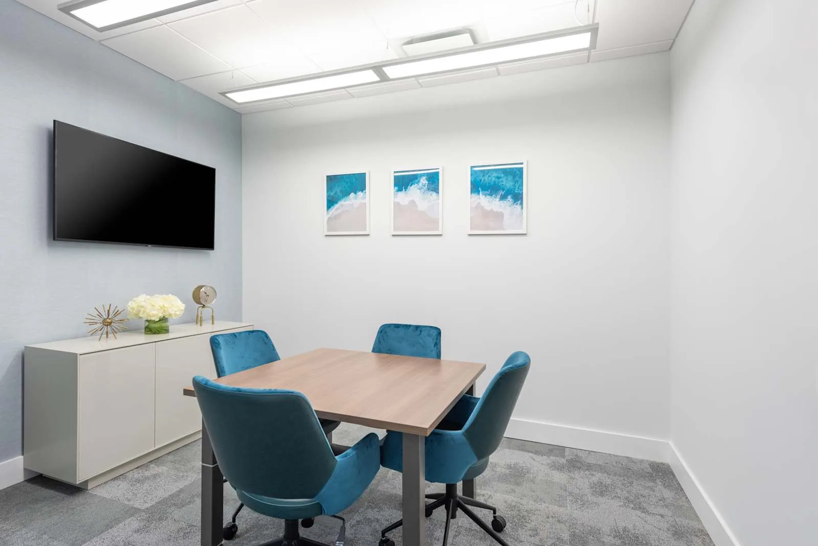 Regus CAYMAN ISLANDS, Cayman Islands, The White House, Meeting room for 4 people, George Town, Cayman Islands