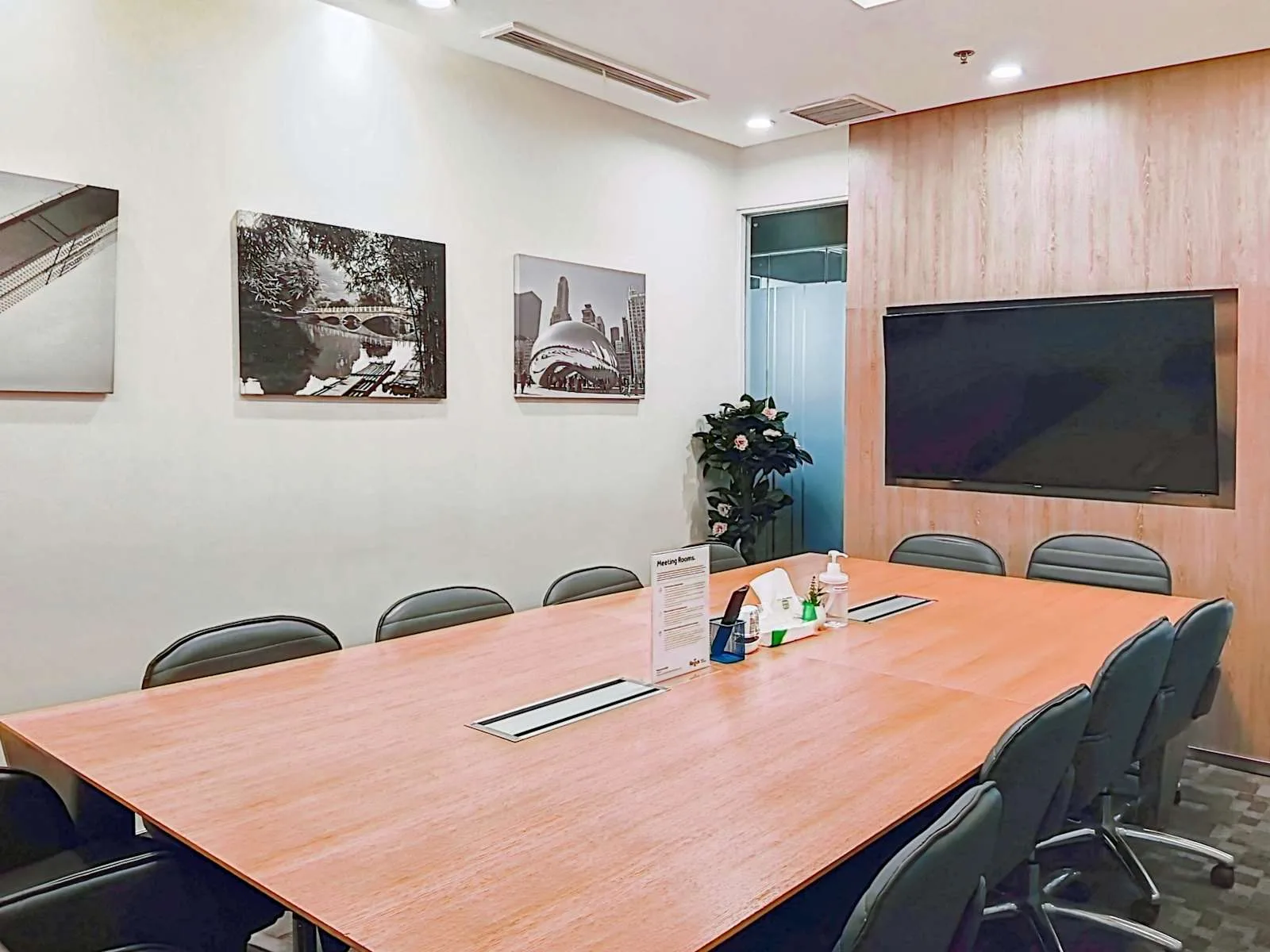 Regus CEBU, Park Centrale, Meeting room for 10 people, Cebu City