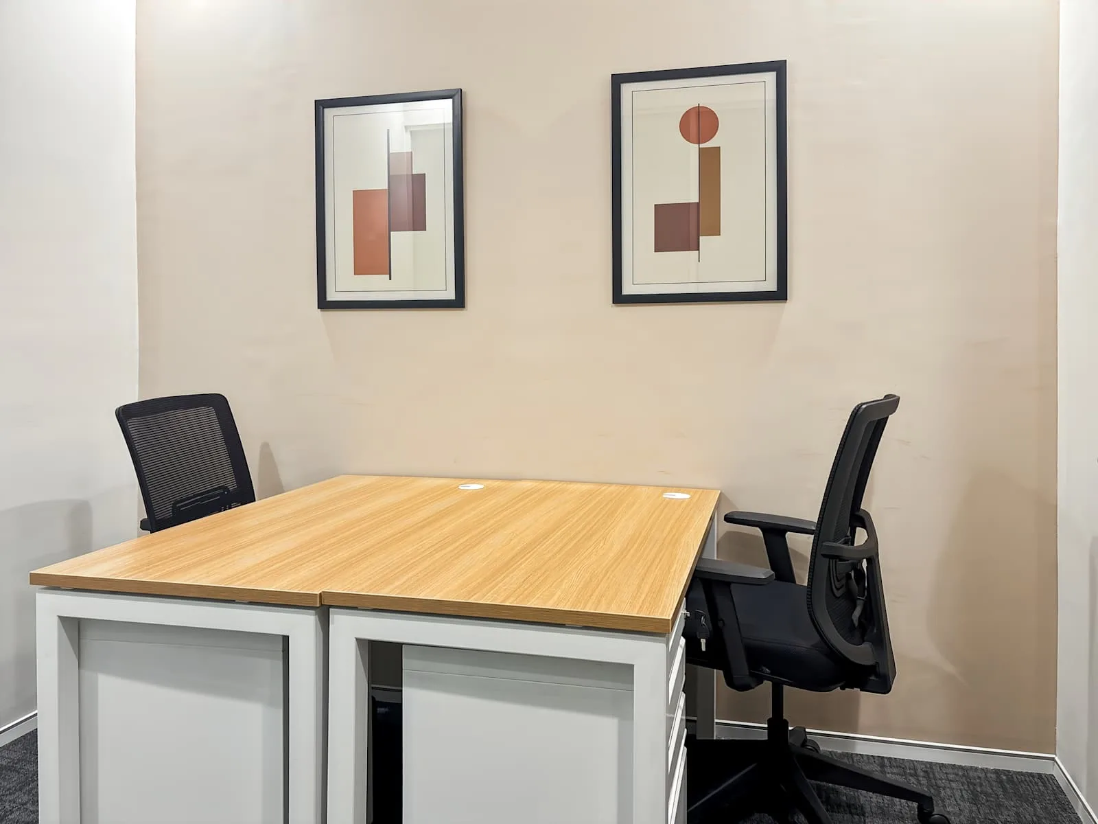 Regus Chandigarh, Elante, 2 वर्कस्टेशन वाला निजी कार्यालय, चण्डीगढ़