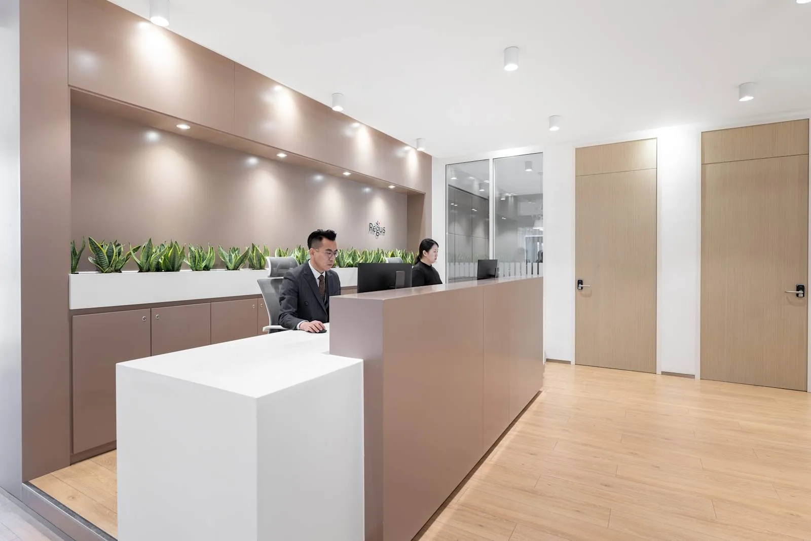 Regus Changchun, Hairong Plaza、前台、长春市