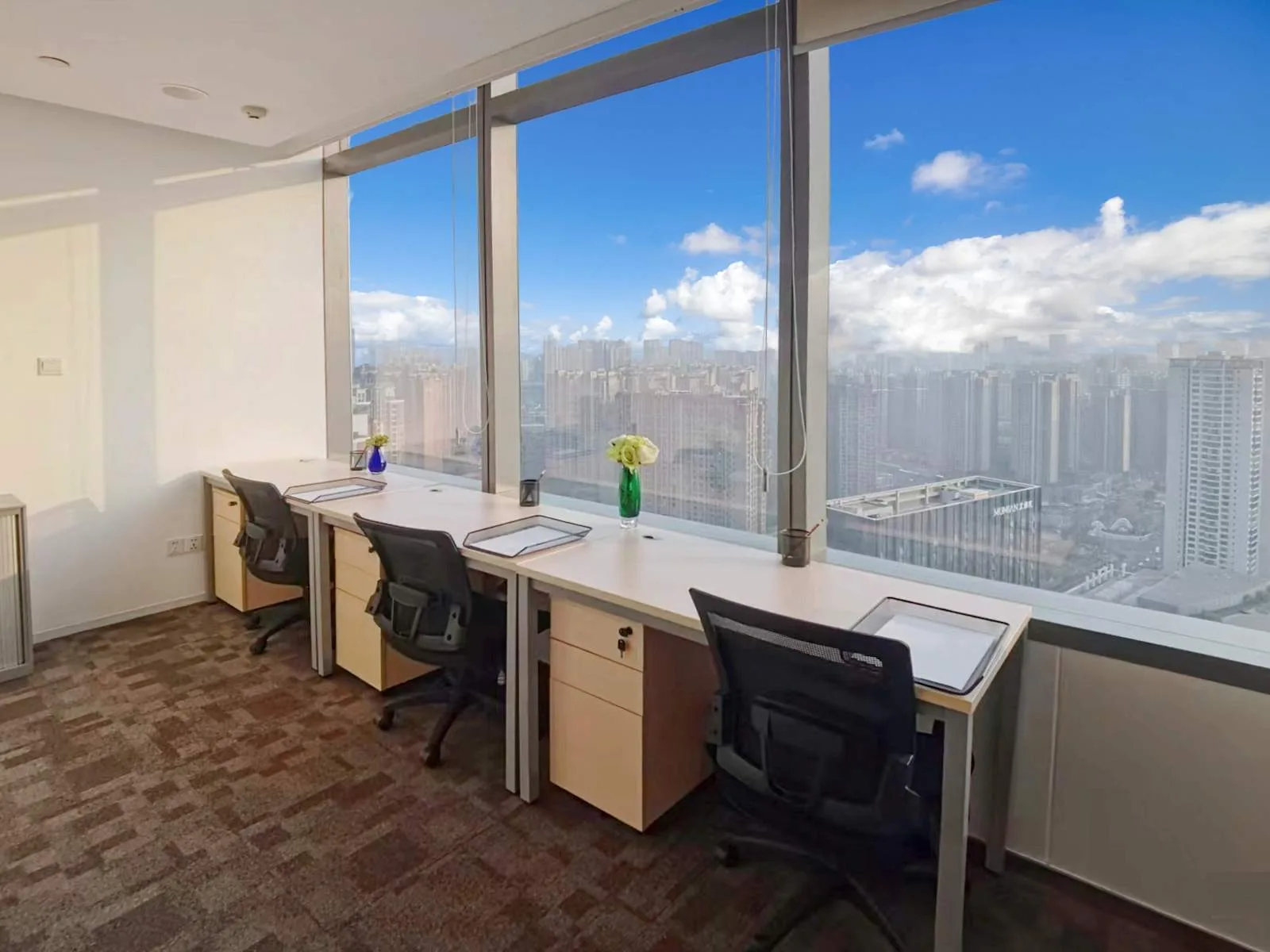 Regus CHENGDU, China Resources Building, Private office, 3 desks, Chengdu