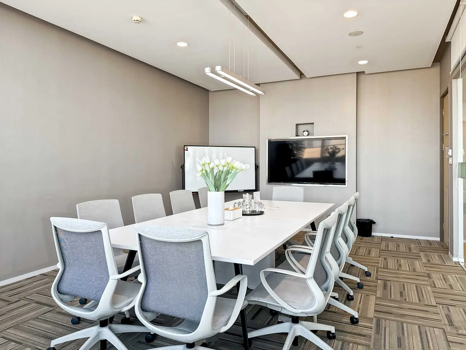 Regus CHENGDU, IFS, Meeting room for 12 people, Chengdu
