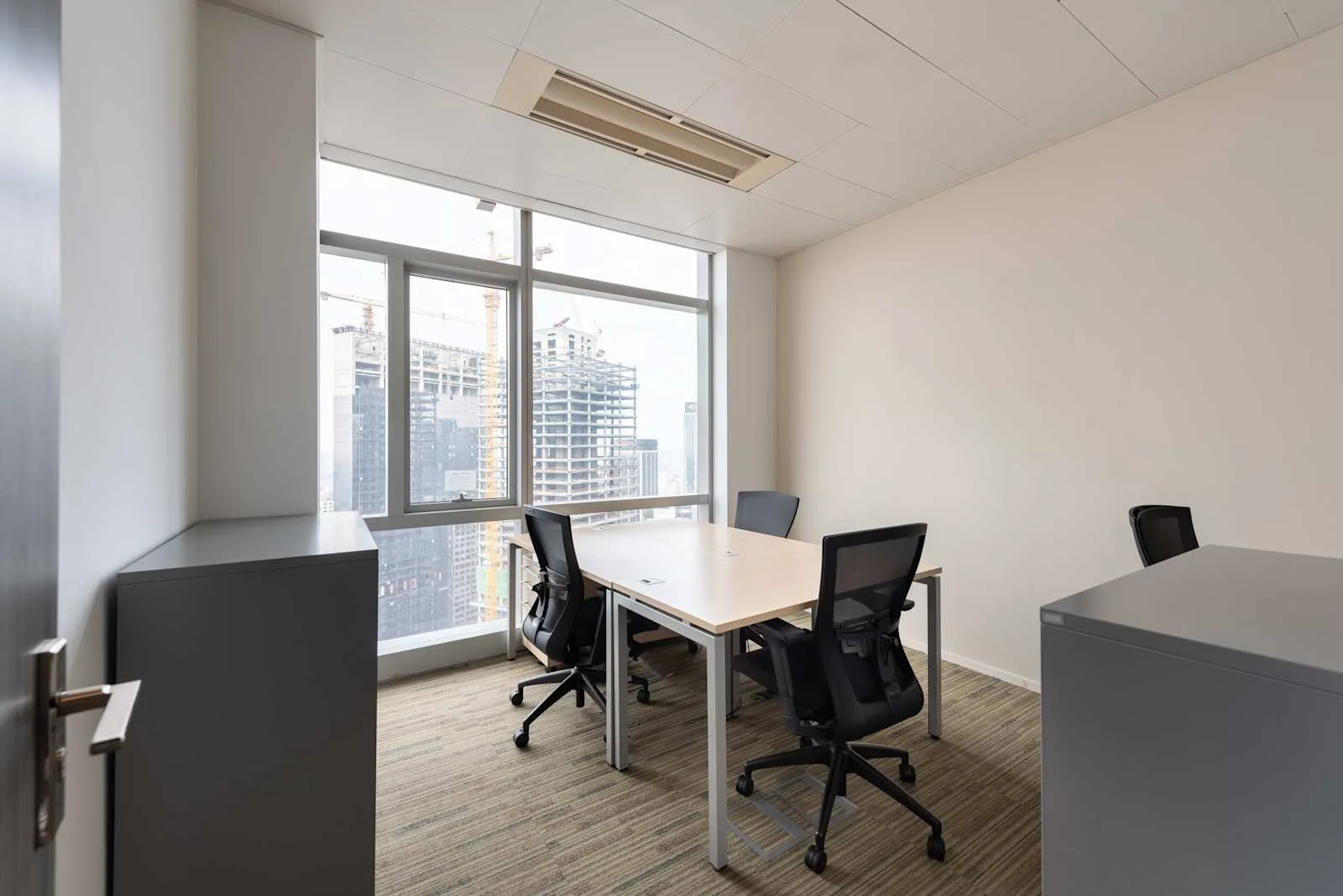 Regus CHENGDU, Yanlord Landmark, Private office, 4 desks, Chengdu